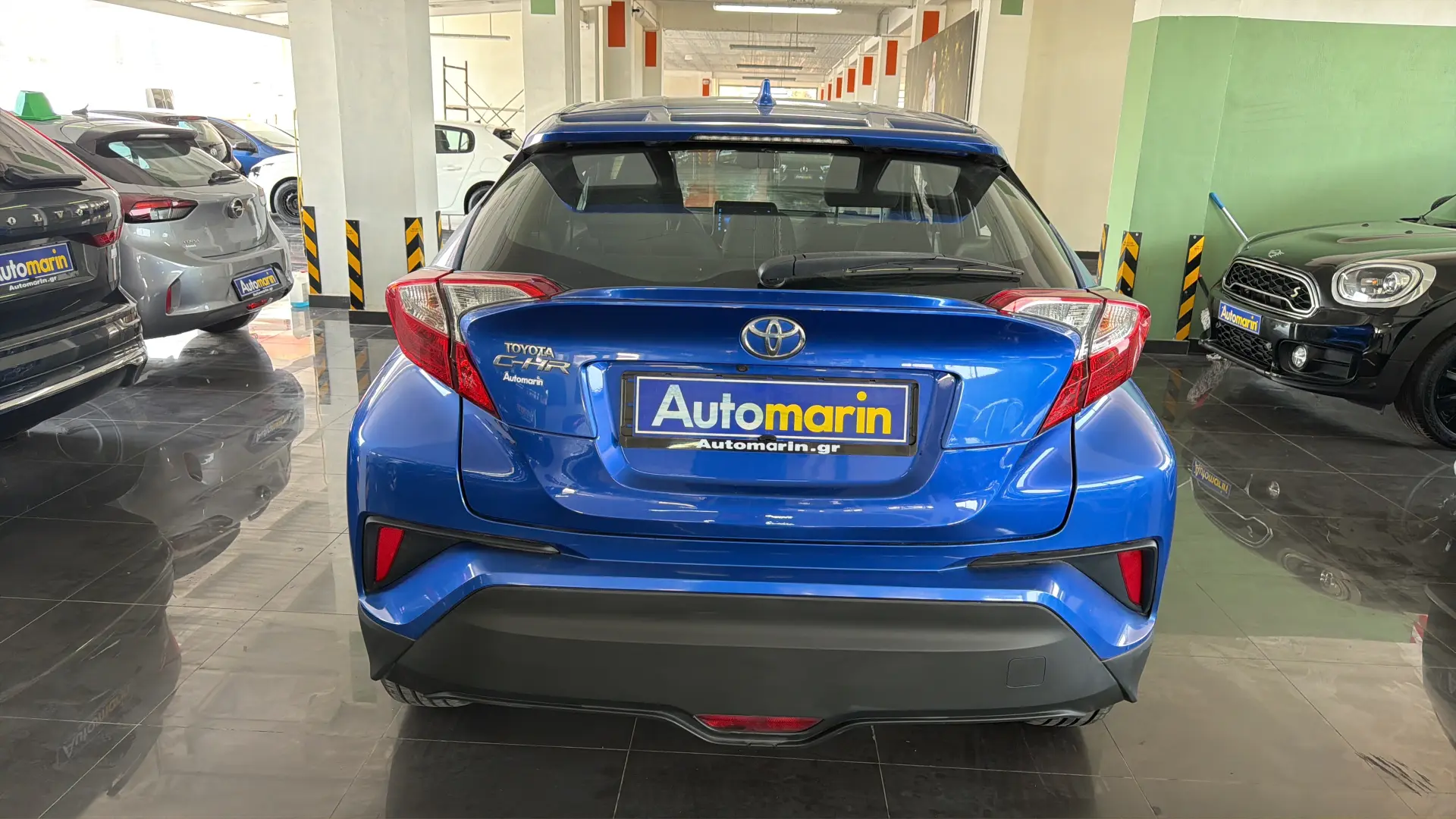 View 5 - Toyota C-HR - 2017