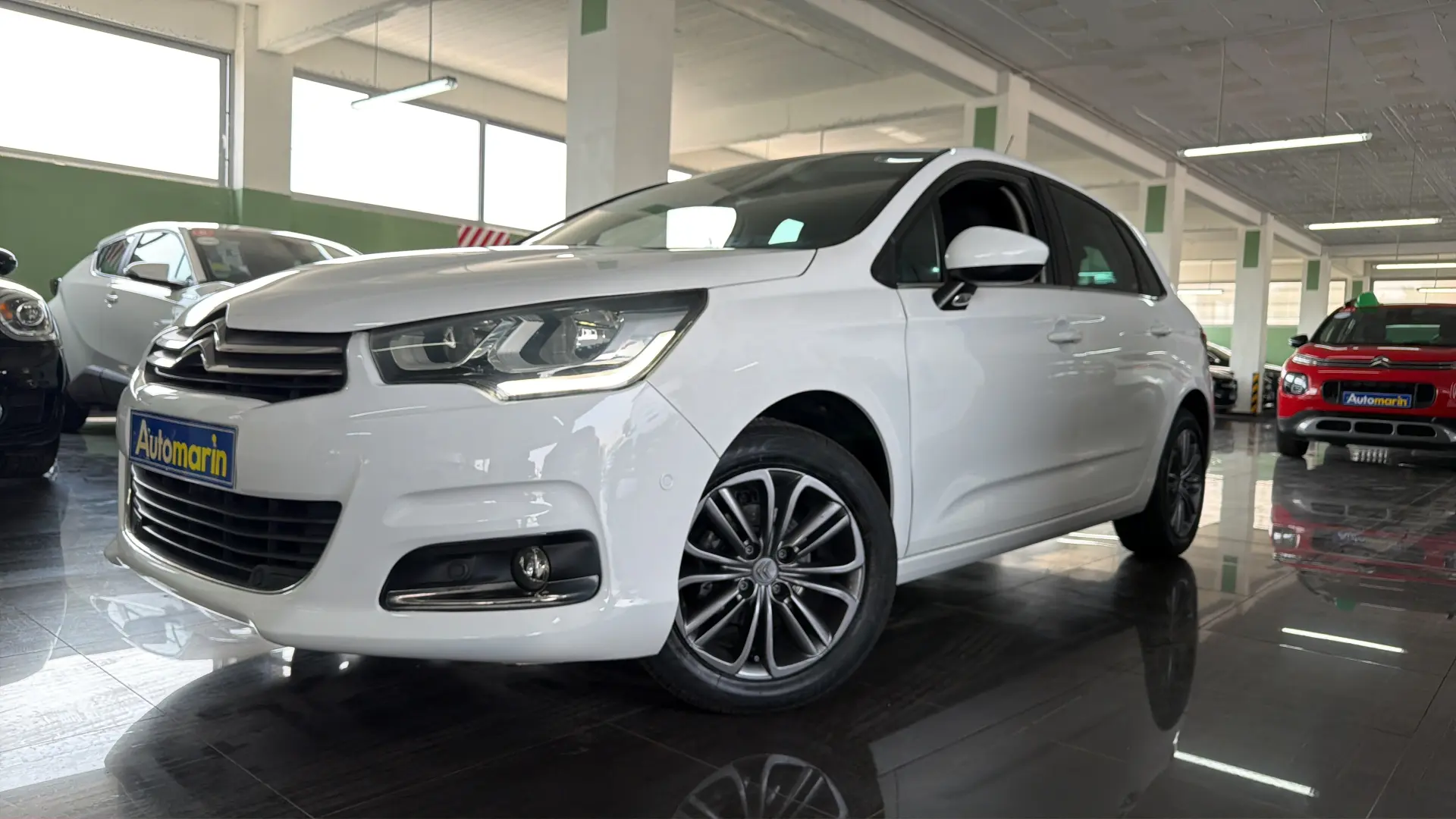 View 1 - Citroen C4 - 2018