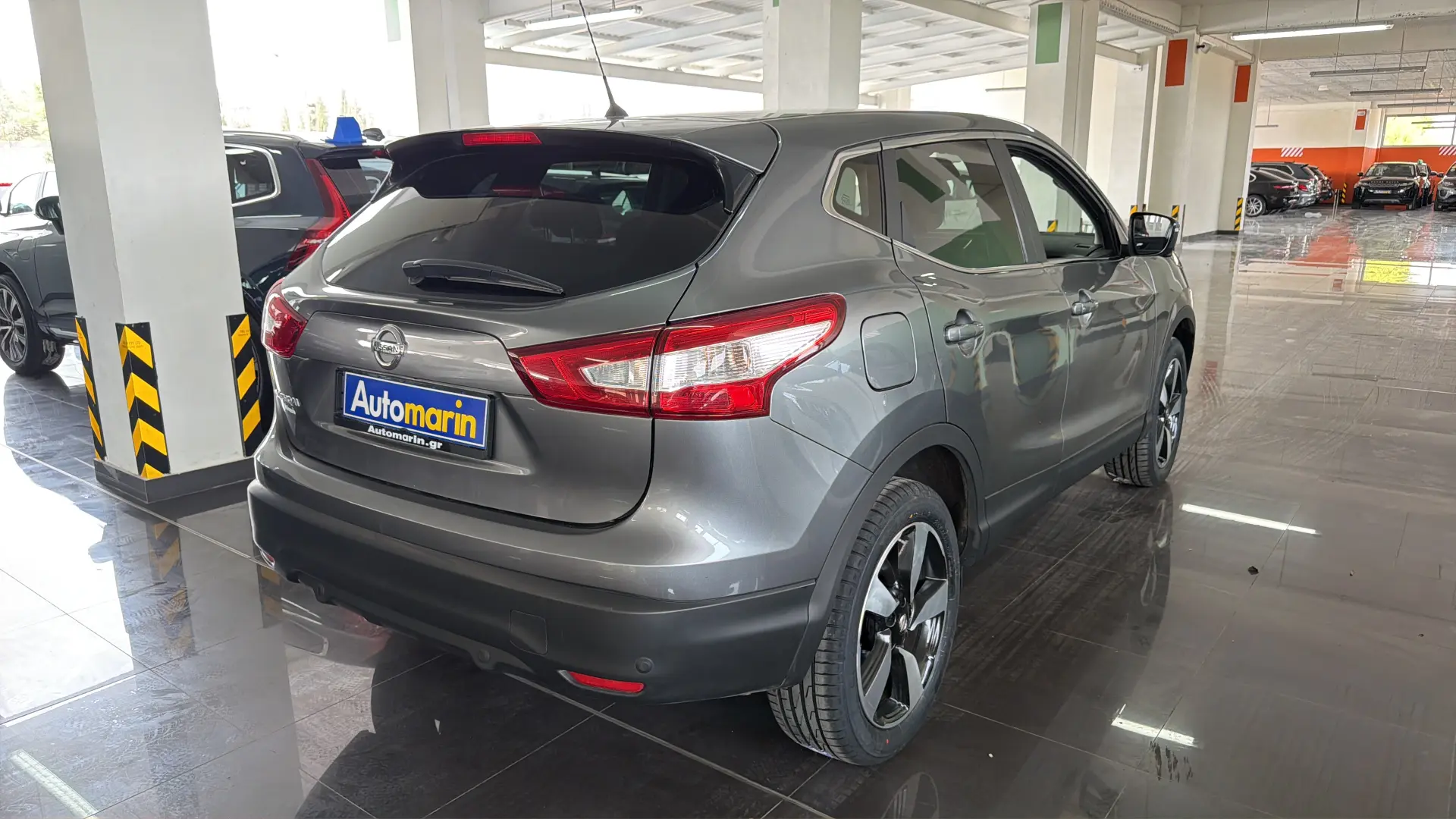 View 4 - Nissan Qashqai - 2015
