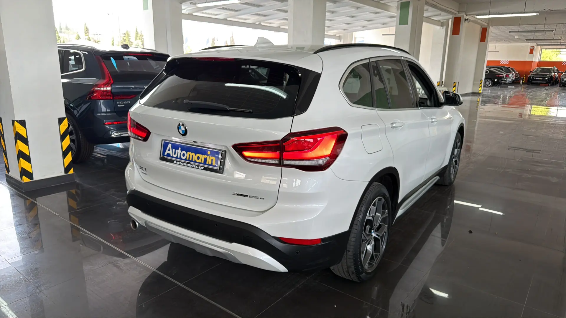 View 4 - BMW X1 - 2021