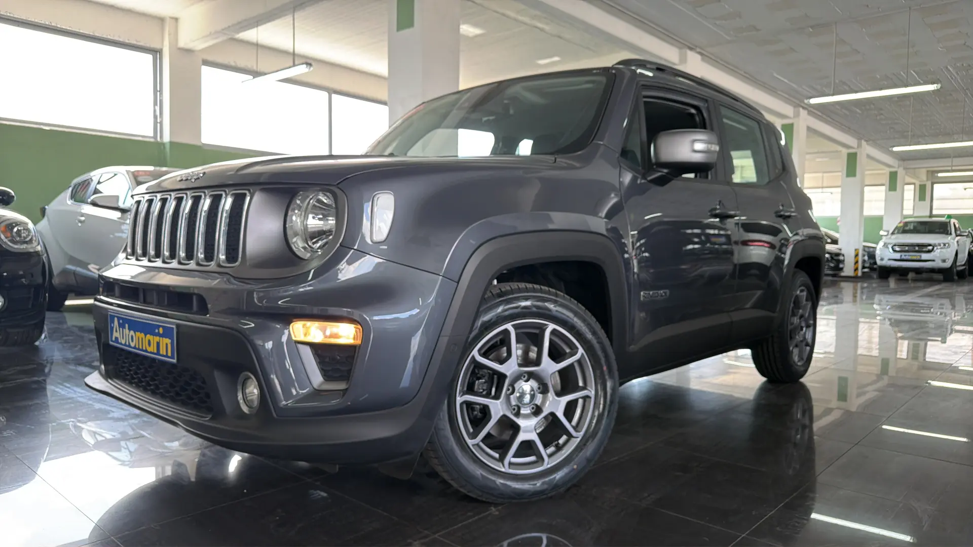 View 1 - Jeep Renegade - 2021