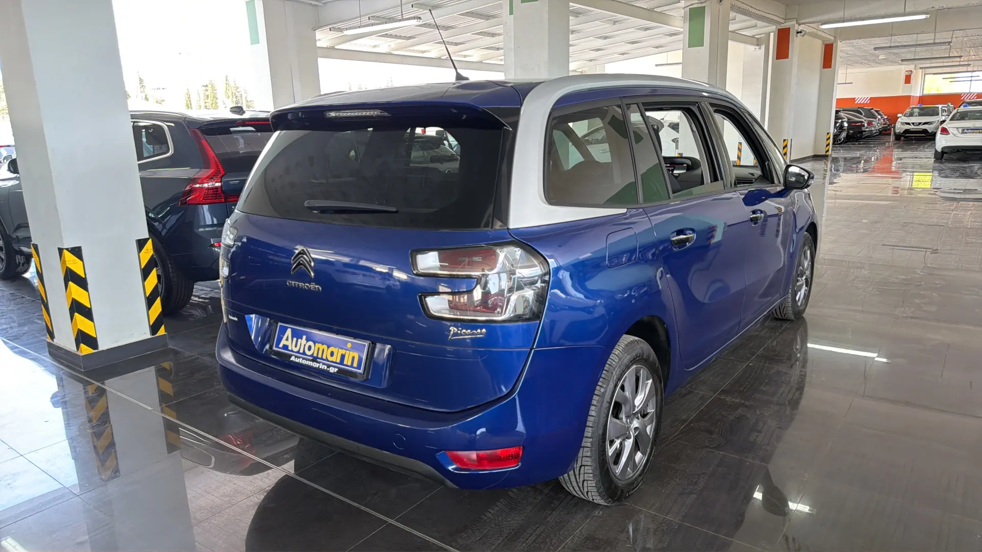 View 4 - Citroen C4 Grand Picasso - 2017