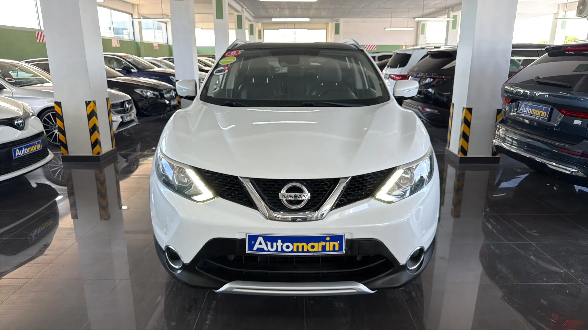 View 2 - Nissan Qashqai - 2014