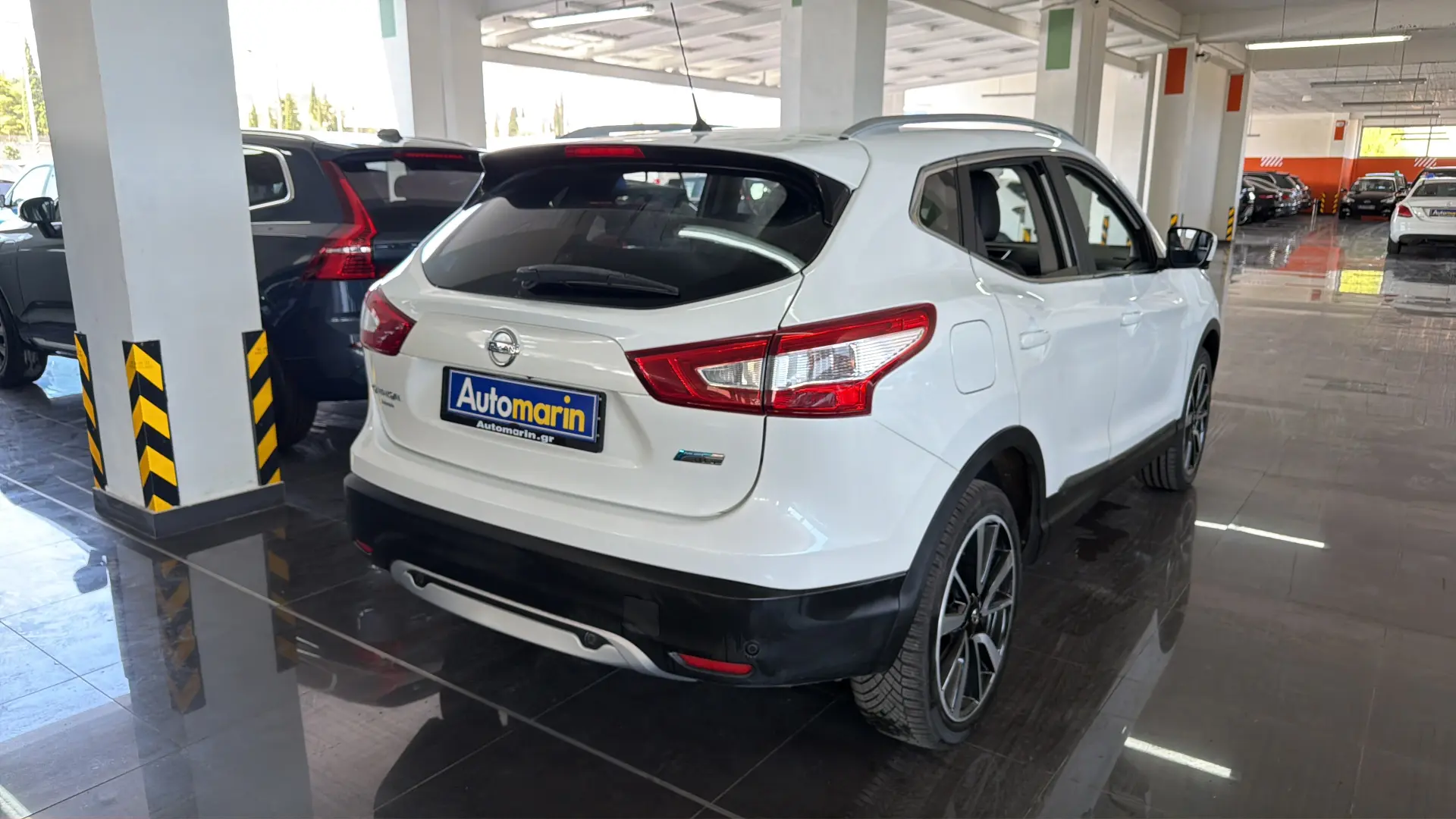 View 4 - Nissan Qashqai - 2014
