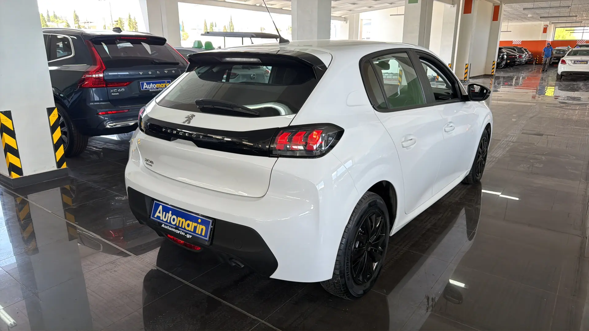 View 4 - Peugeot 208 - 2022