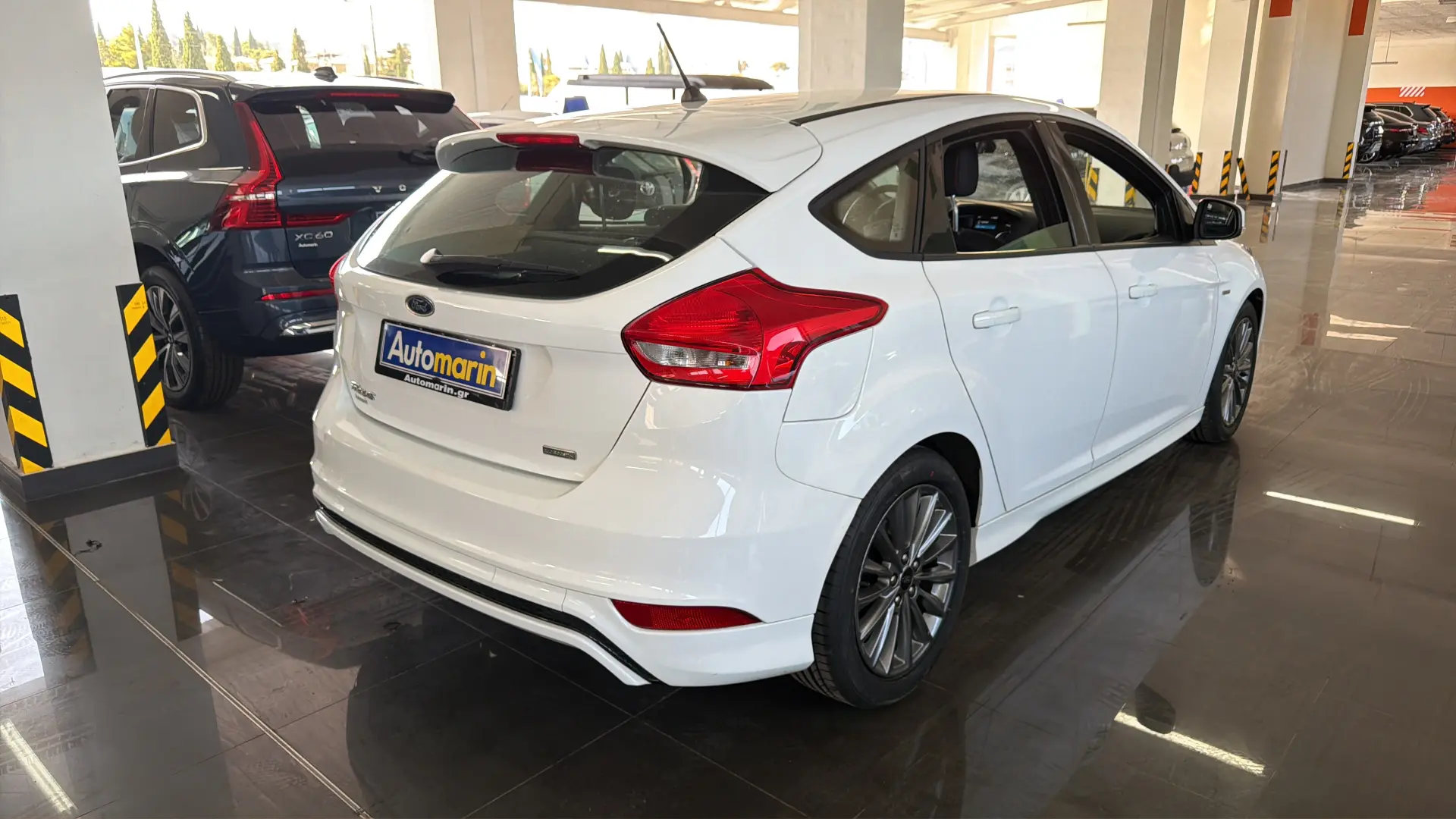 View 4 - Ford Focus - 2018