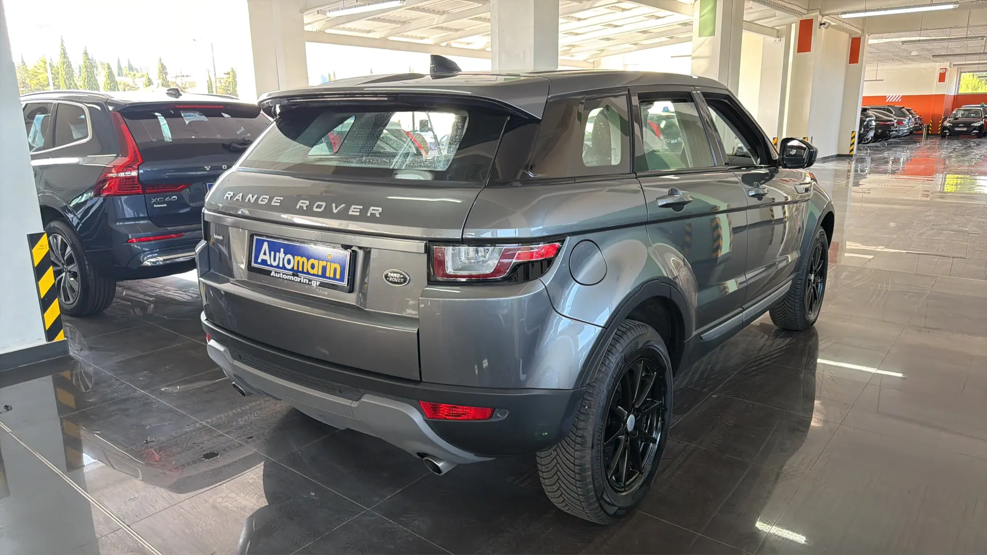 View 4 - Land Rover Range Rover Evoque - 2017