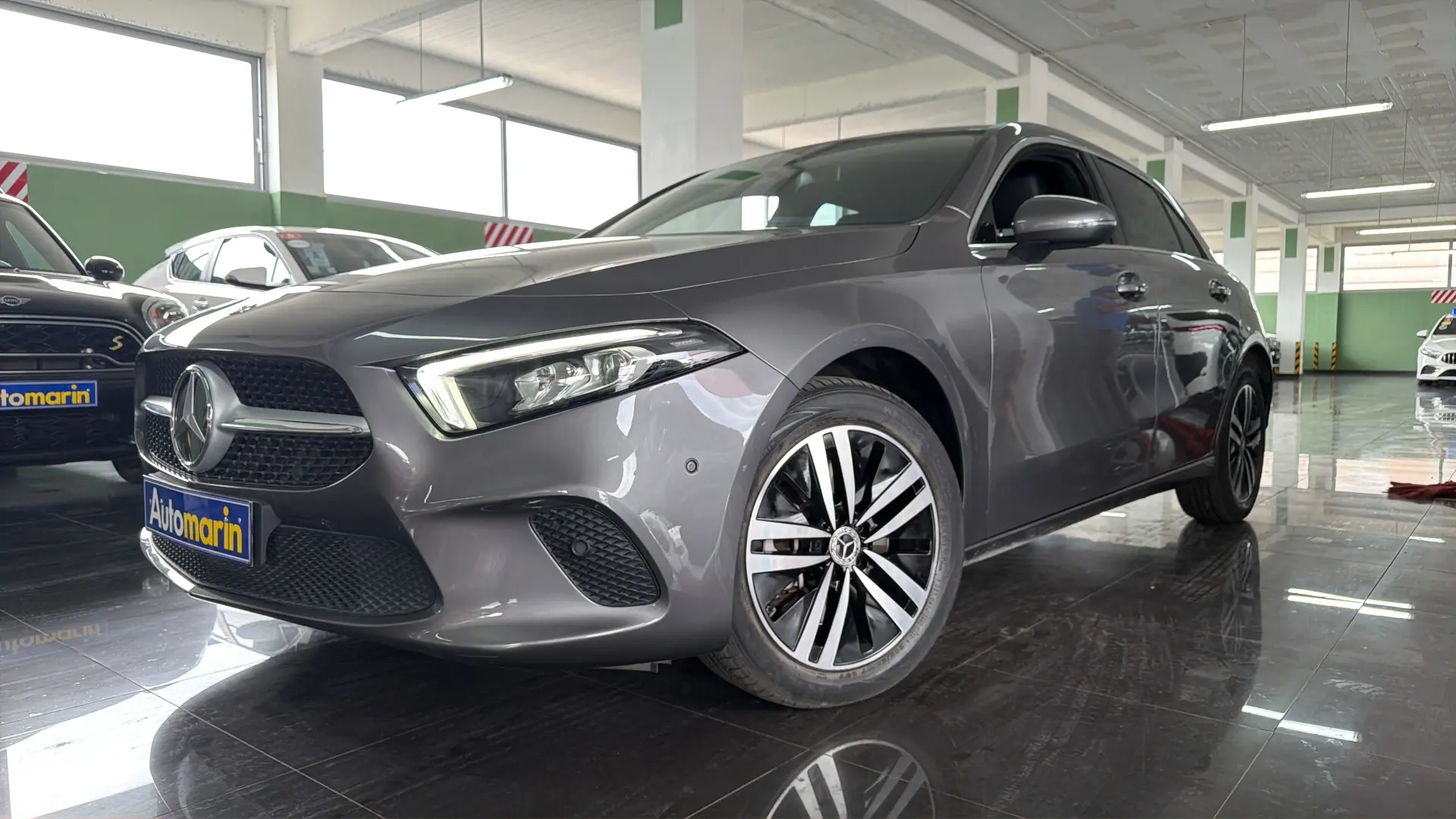 View 1 - Mercedes-Benz A 250 - 2021