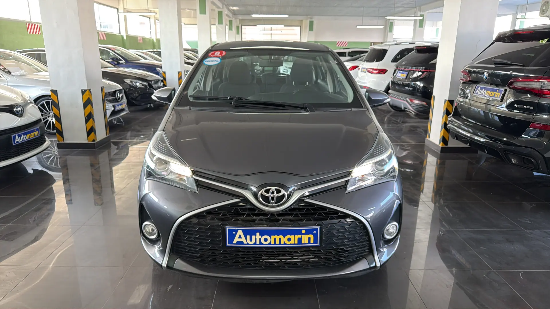 View 2 - Toyota Yaris - 2017