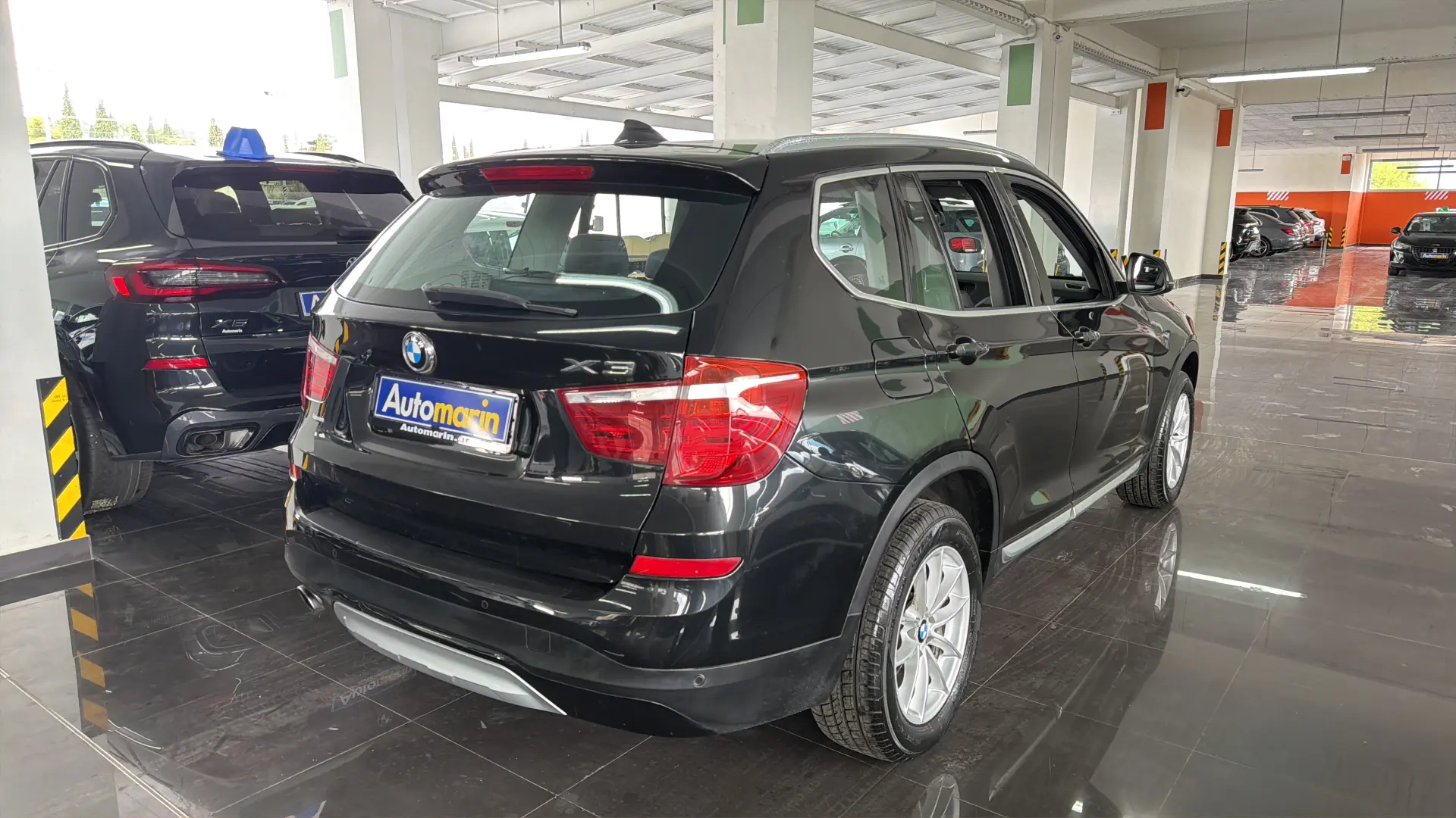 View 4 - BMW X3 - 2016