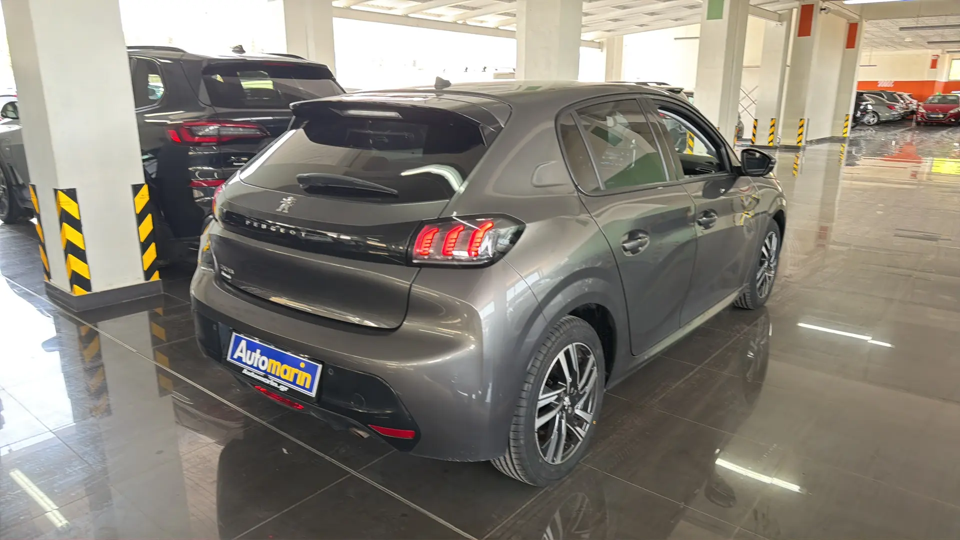 View 4 - Peugeot 208 - 2020