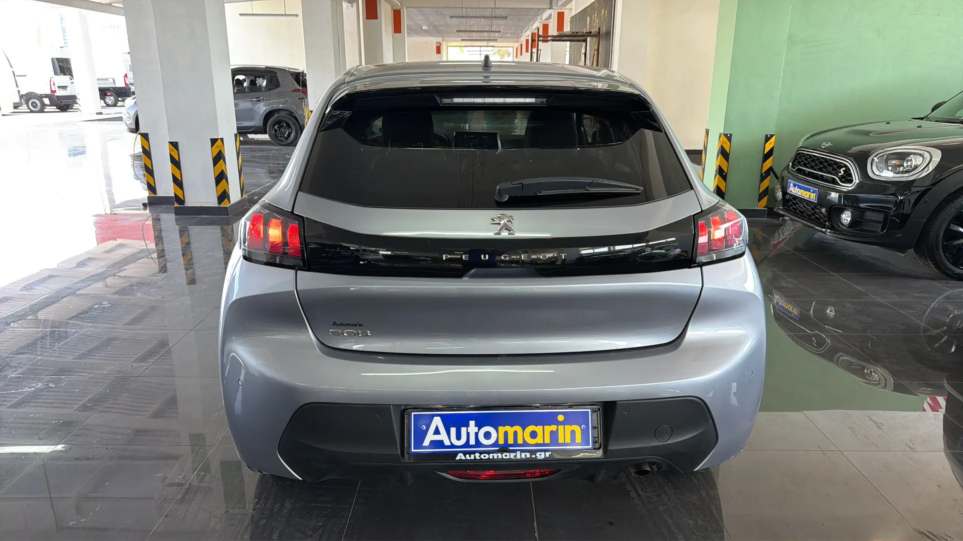 View 5 - Peugeot 208 - 2022