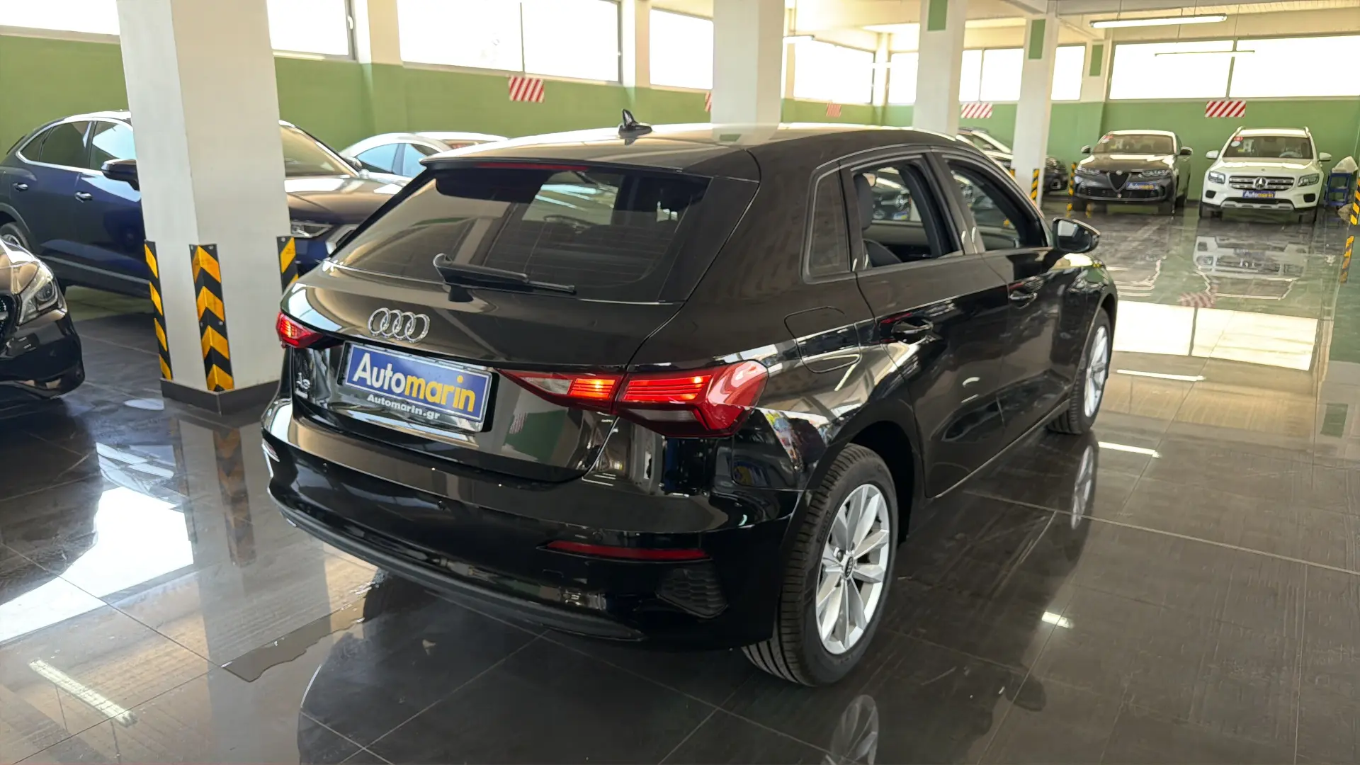 View 4 - AUDI A3 - 2023