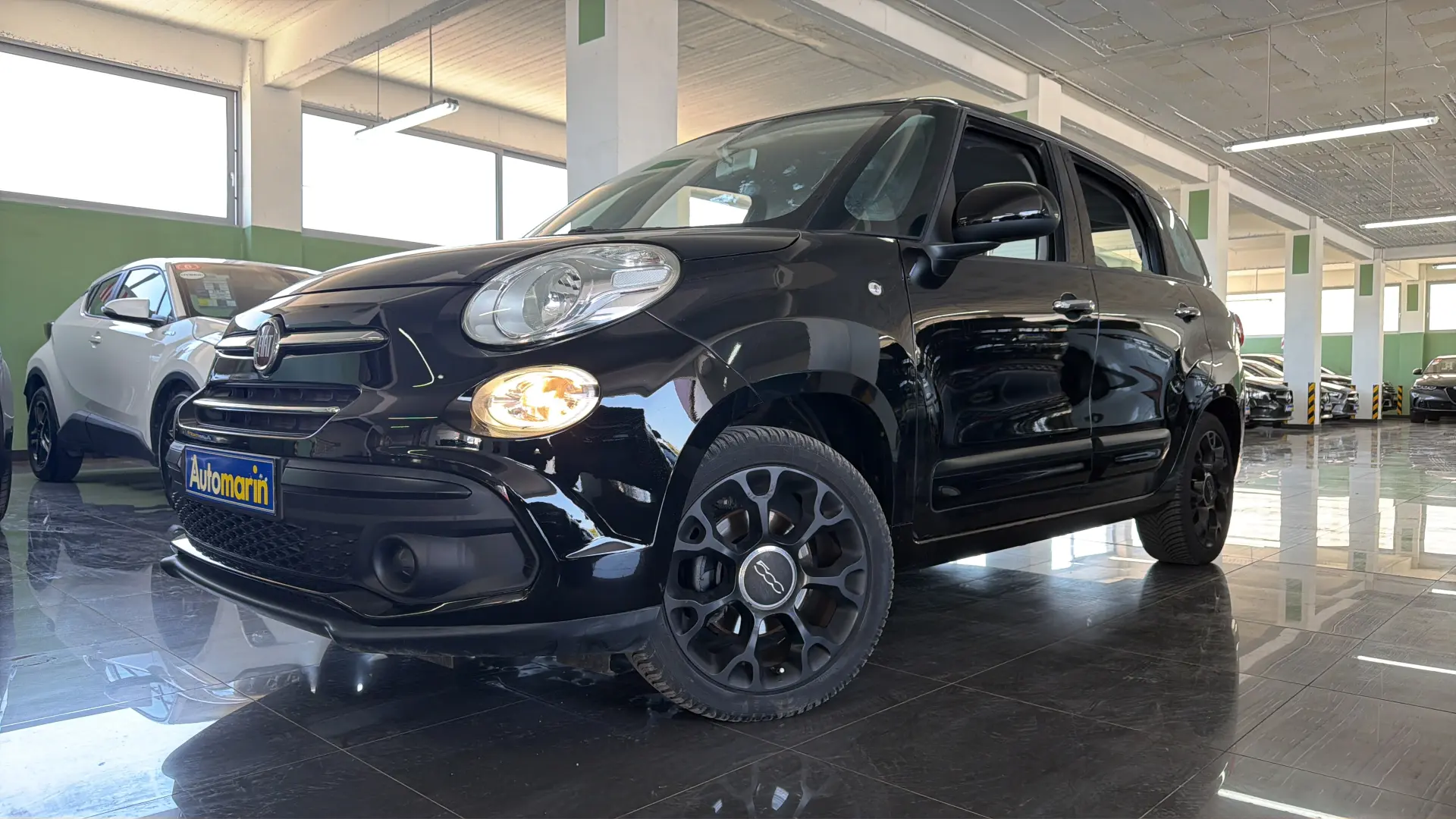 View 1 - Fiat 500L - 2017