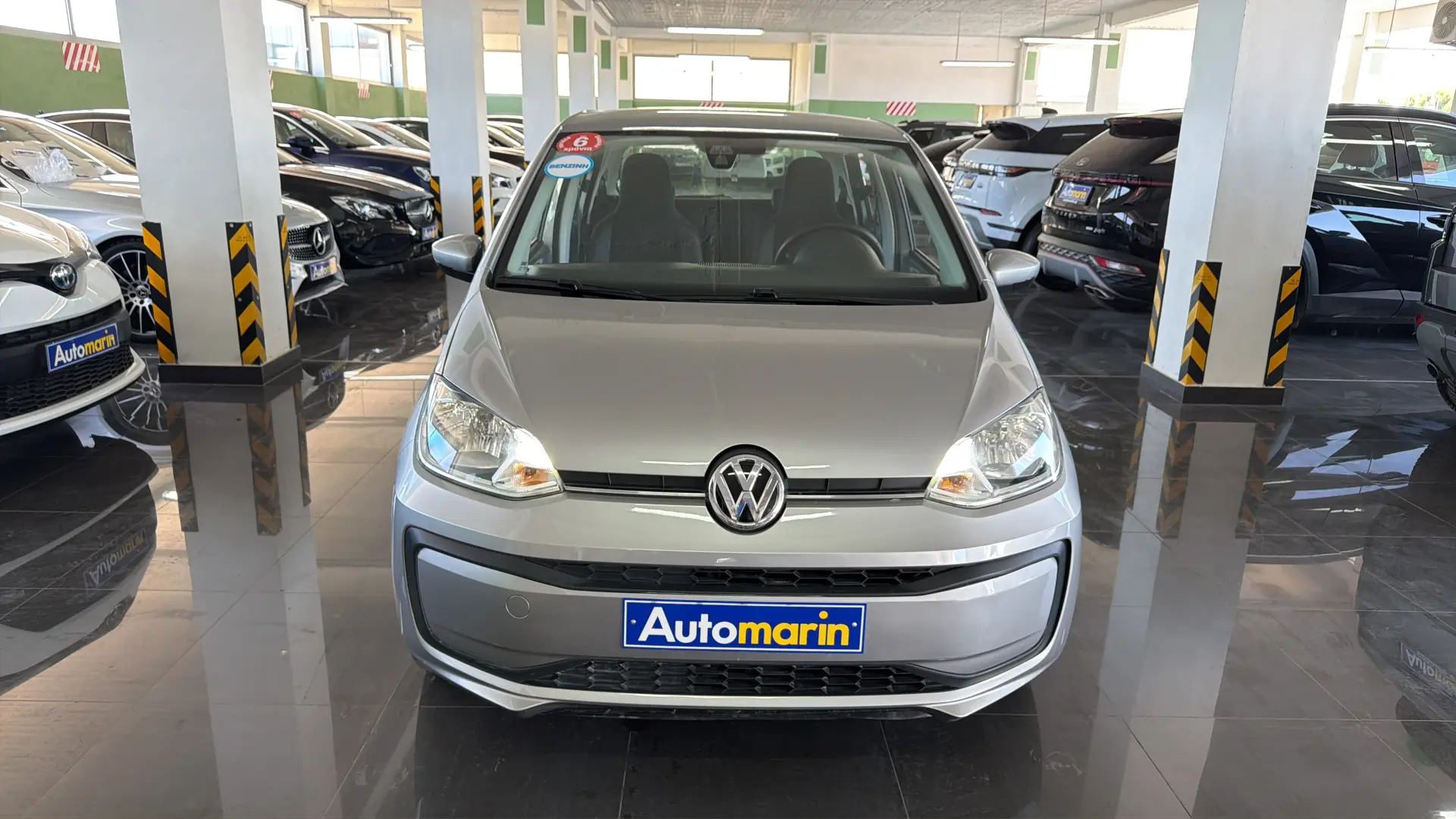 View 2 - Volkswagen Up - 2019
