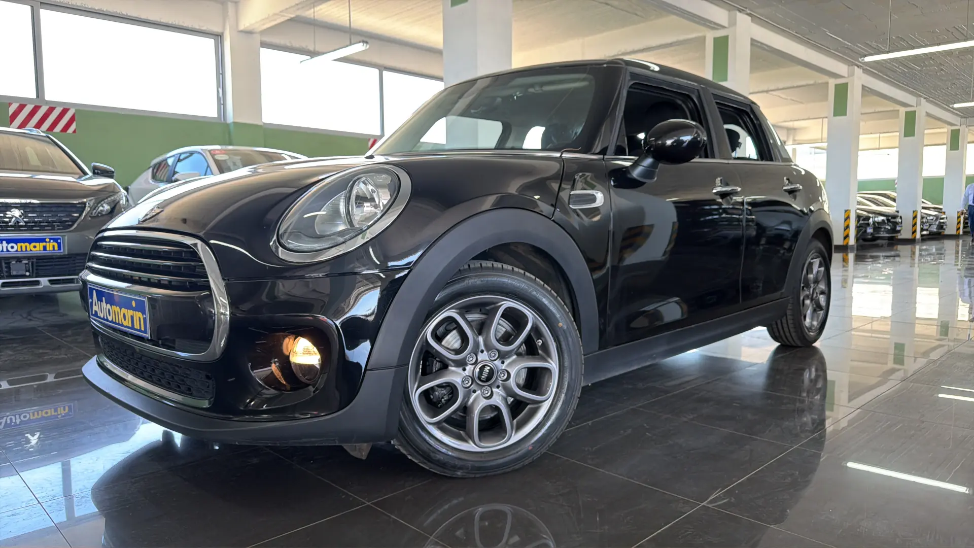 View 1 - Mini Cooper - 2018