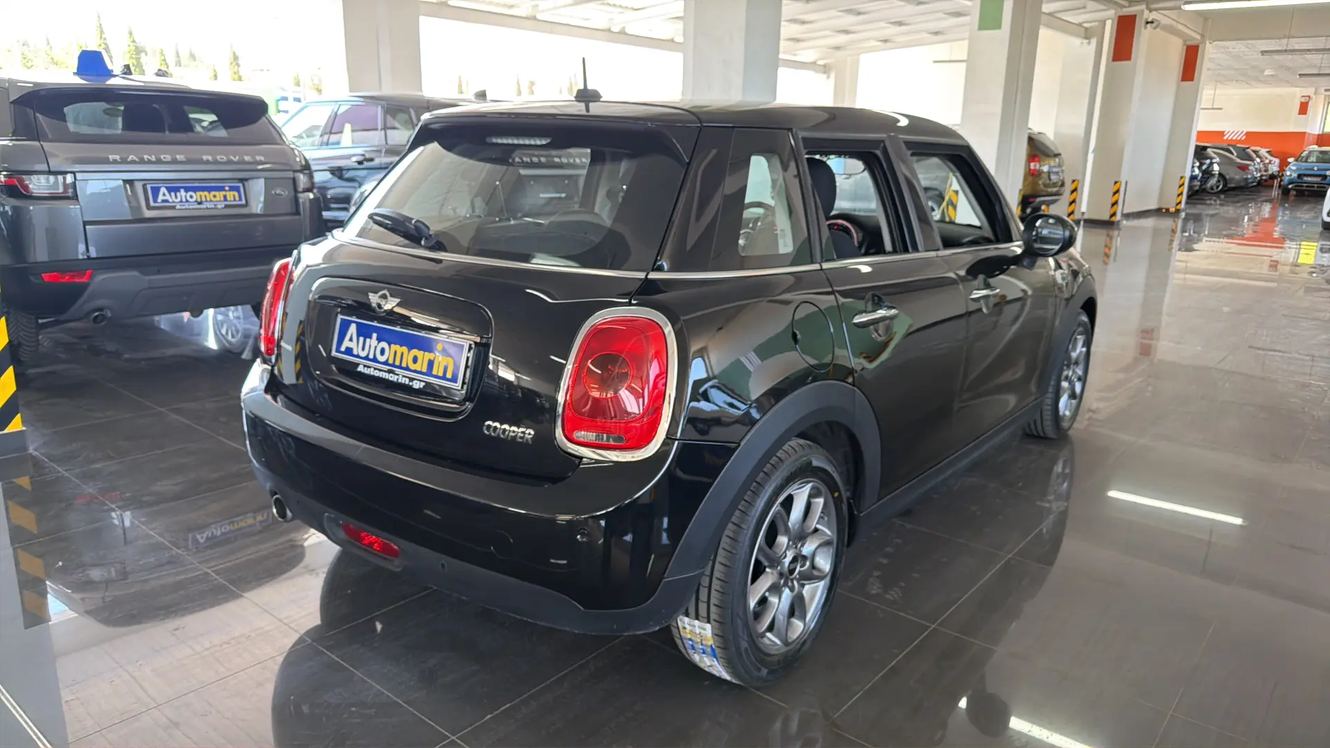 View 4 - Mini Cooper - 2018