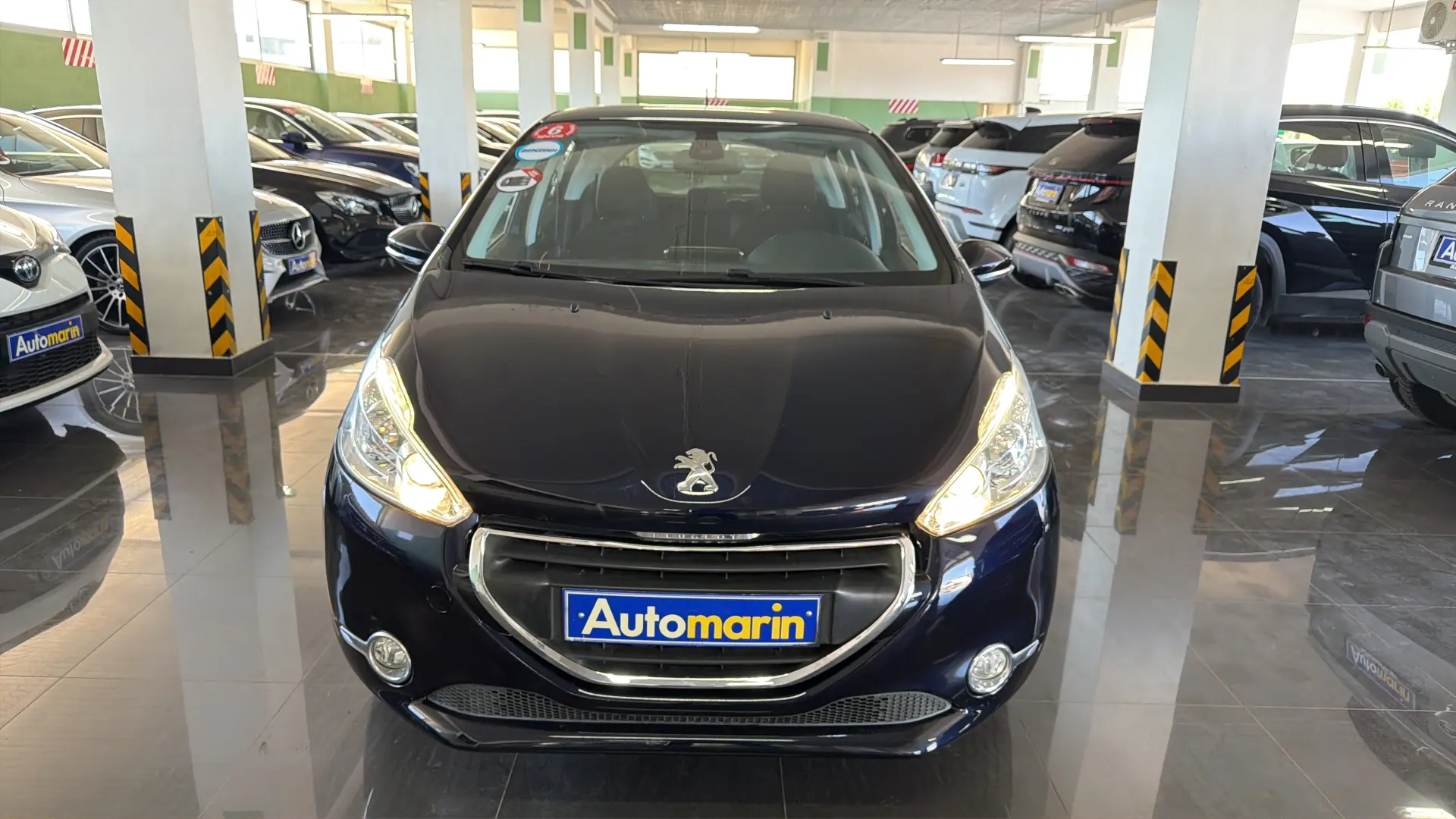 View 2 - Peugeot 208 - 2015