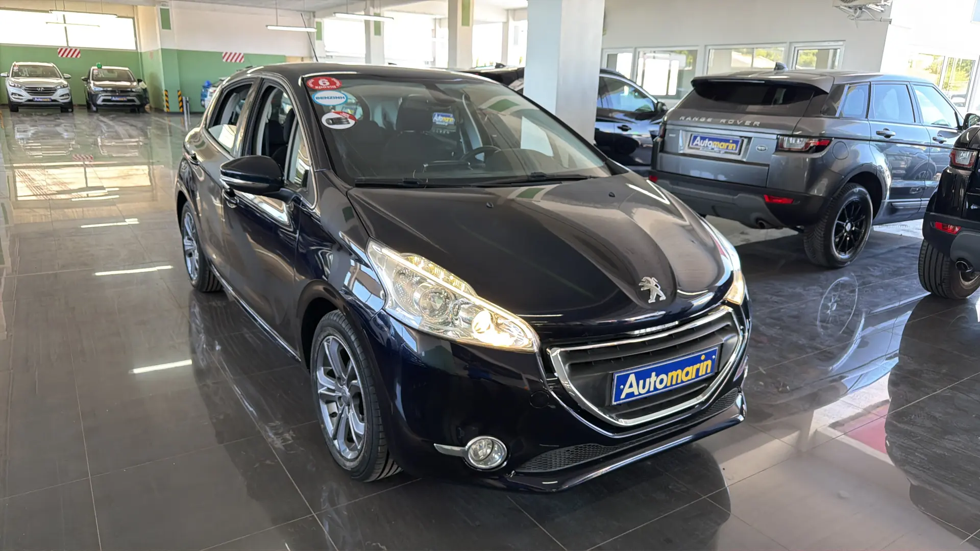 View 3 - Peugeot 208 - 2015