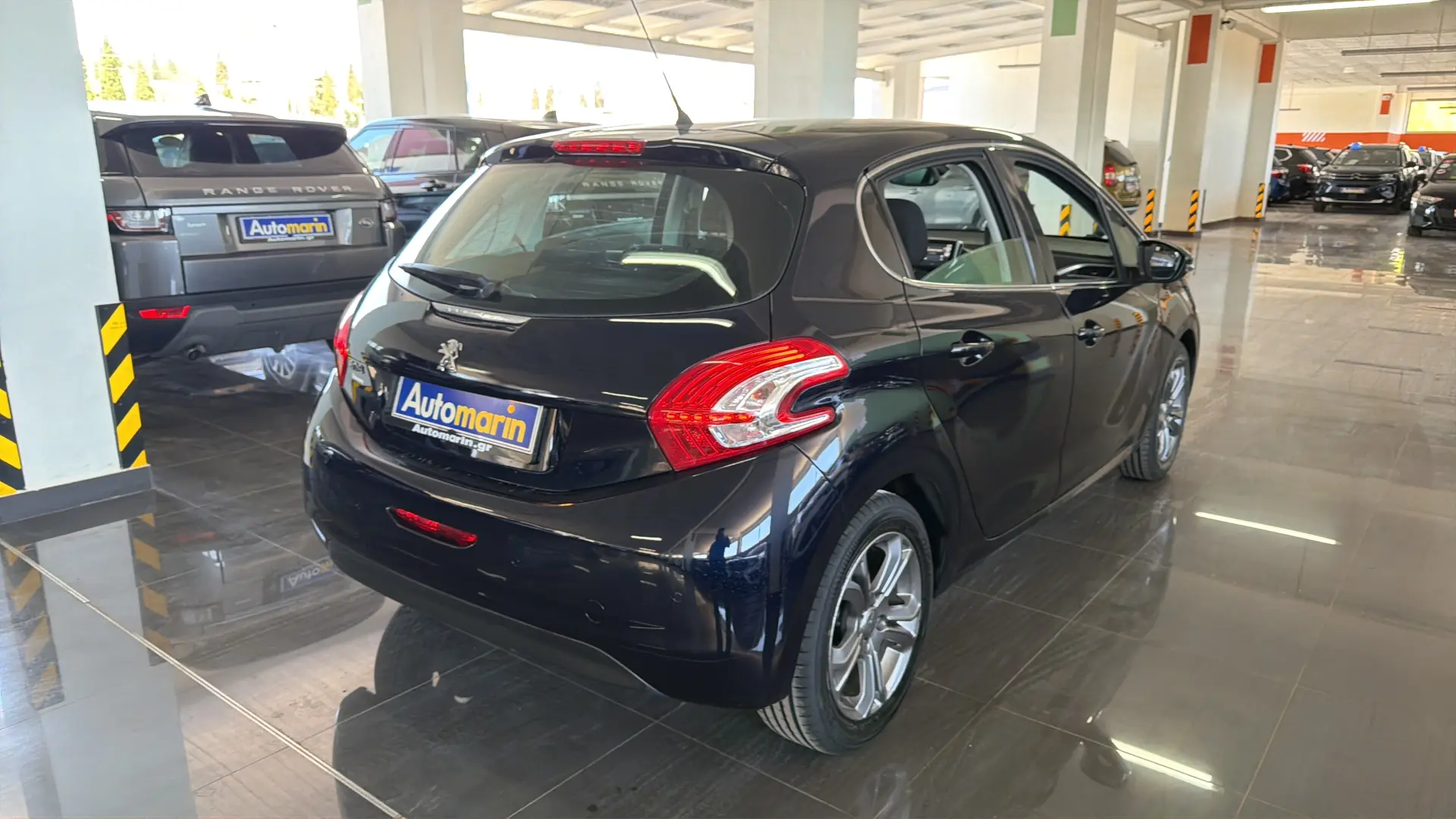 View 4 - Peugeot 208 - 2015