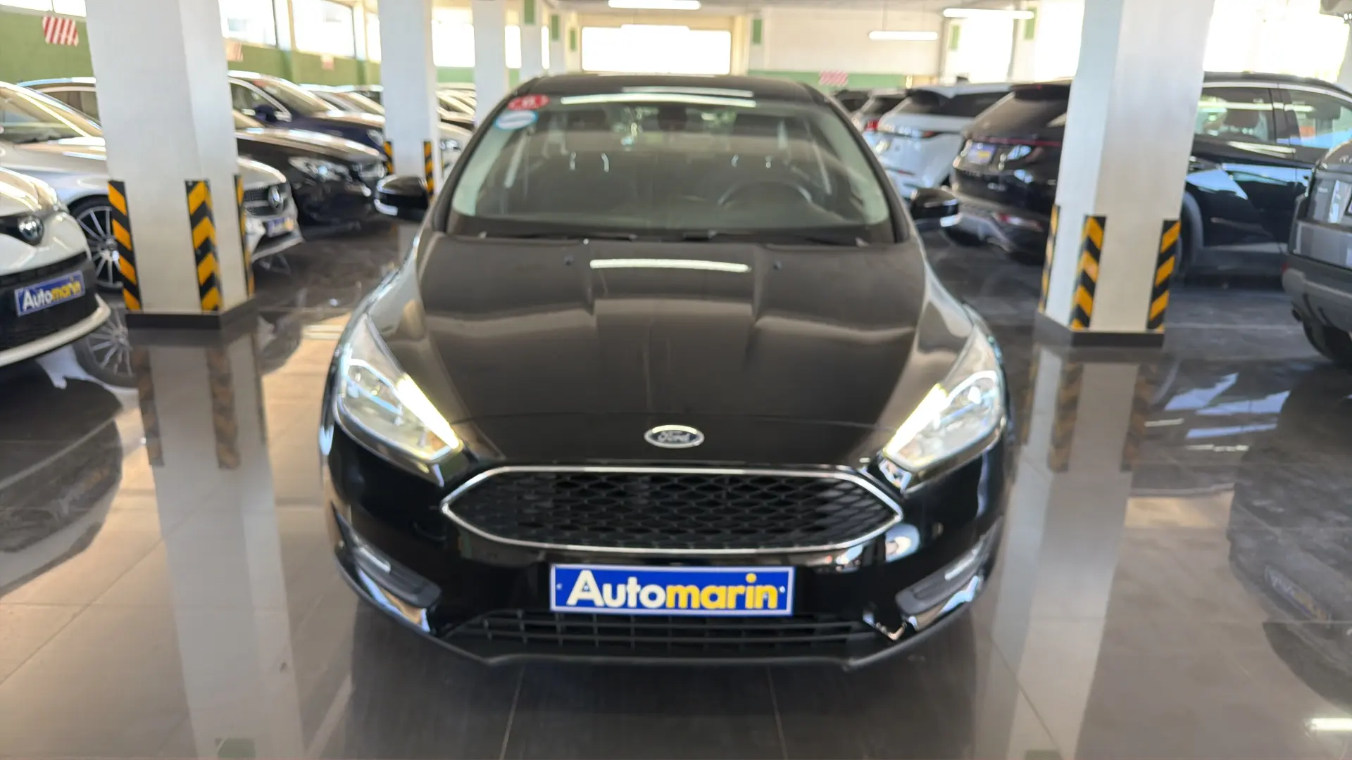 View 2 - Ford Focus - 2017