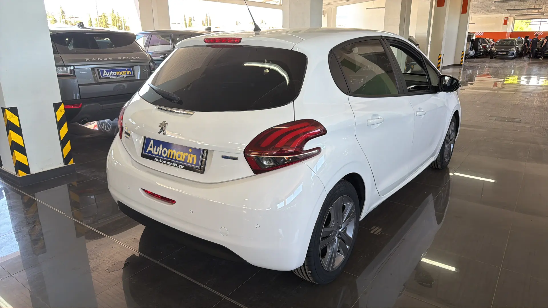 View 4 - Peugeot 208 - 2016