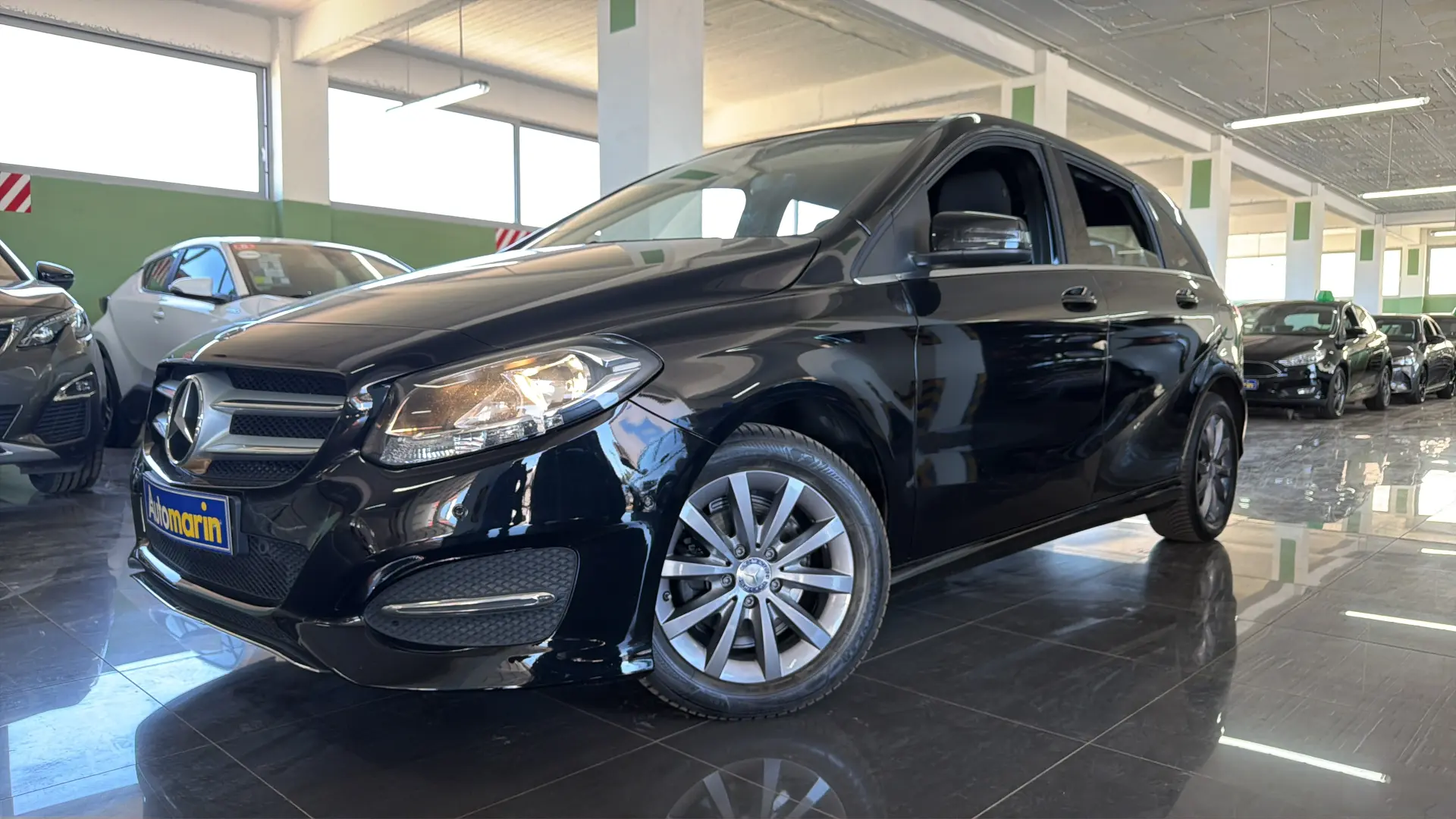View 1 - Mercedes-Benz B 180 - 2015