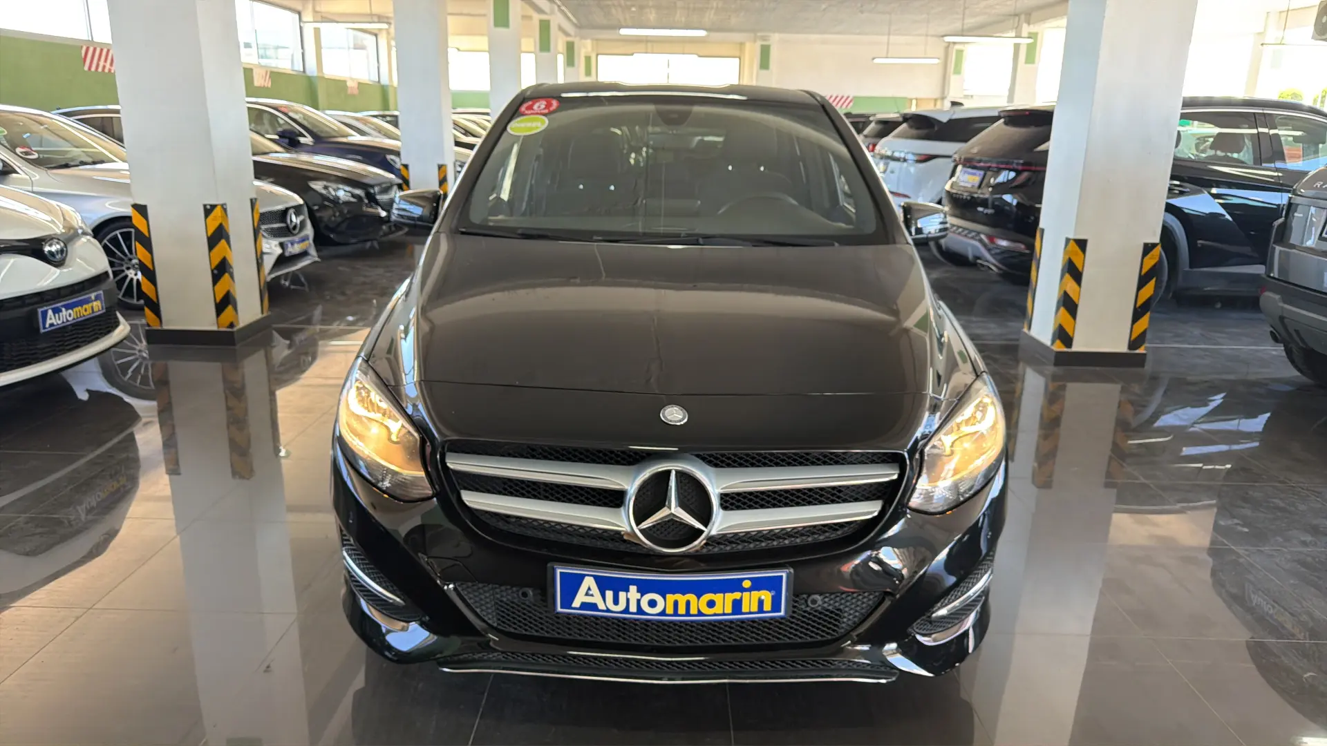 View 2 - Mercedes-Benz B 180 - 2015