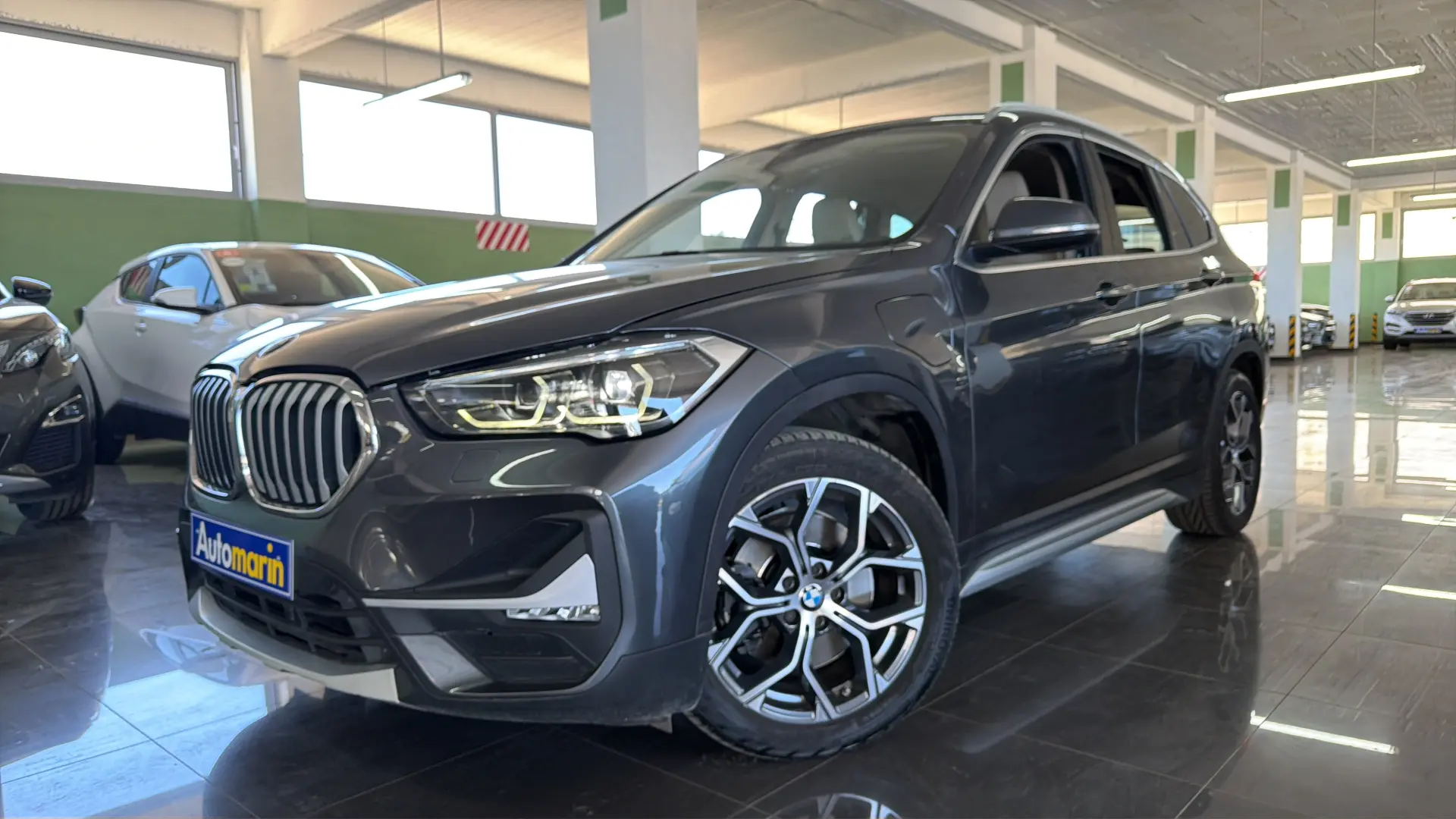 View 1 - BMW X1 - 2021