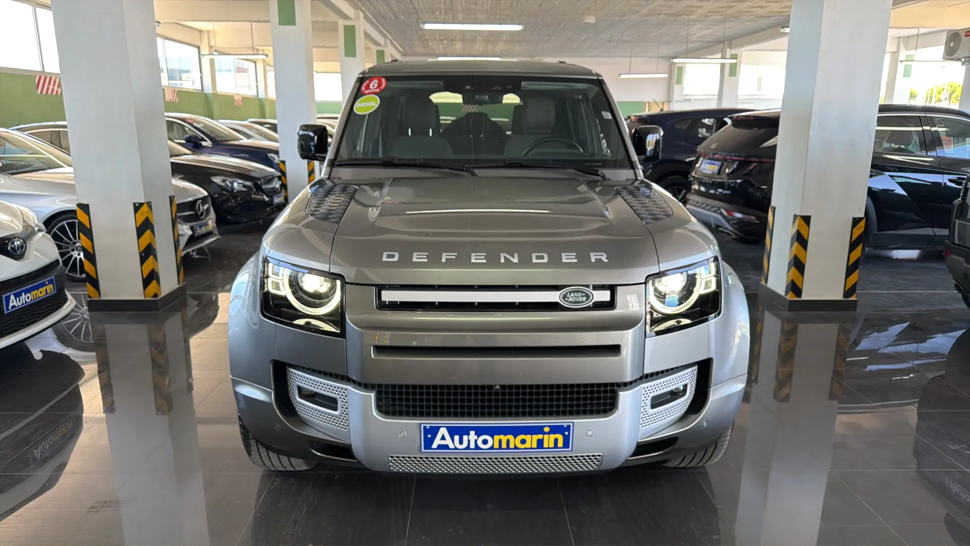 View 2 - Land Rover Defender - 2022