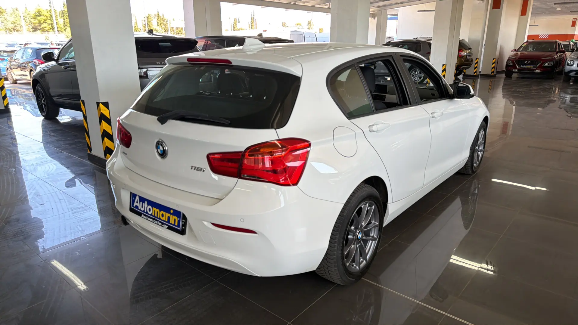 View 4 - BMW 118 - 2017
