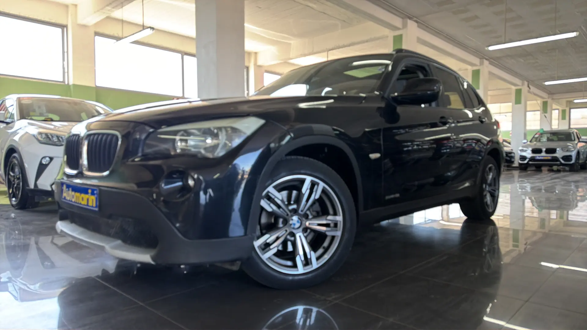 View 1 - BMW X1 - 2010