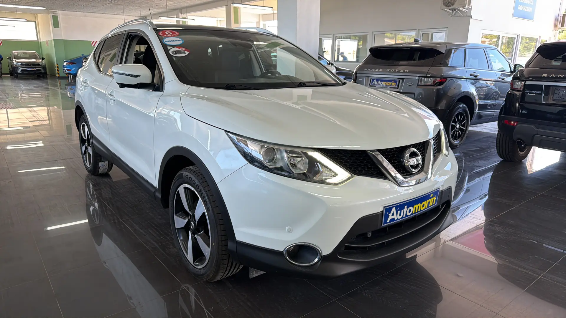 View 3 - Nissan Qashqai - 2016