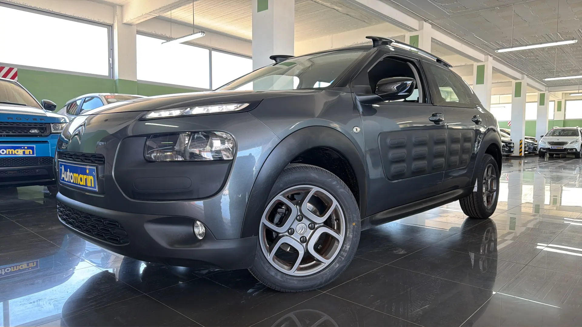 View 1 - Citroen C4 Cactus - 2016