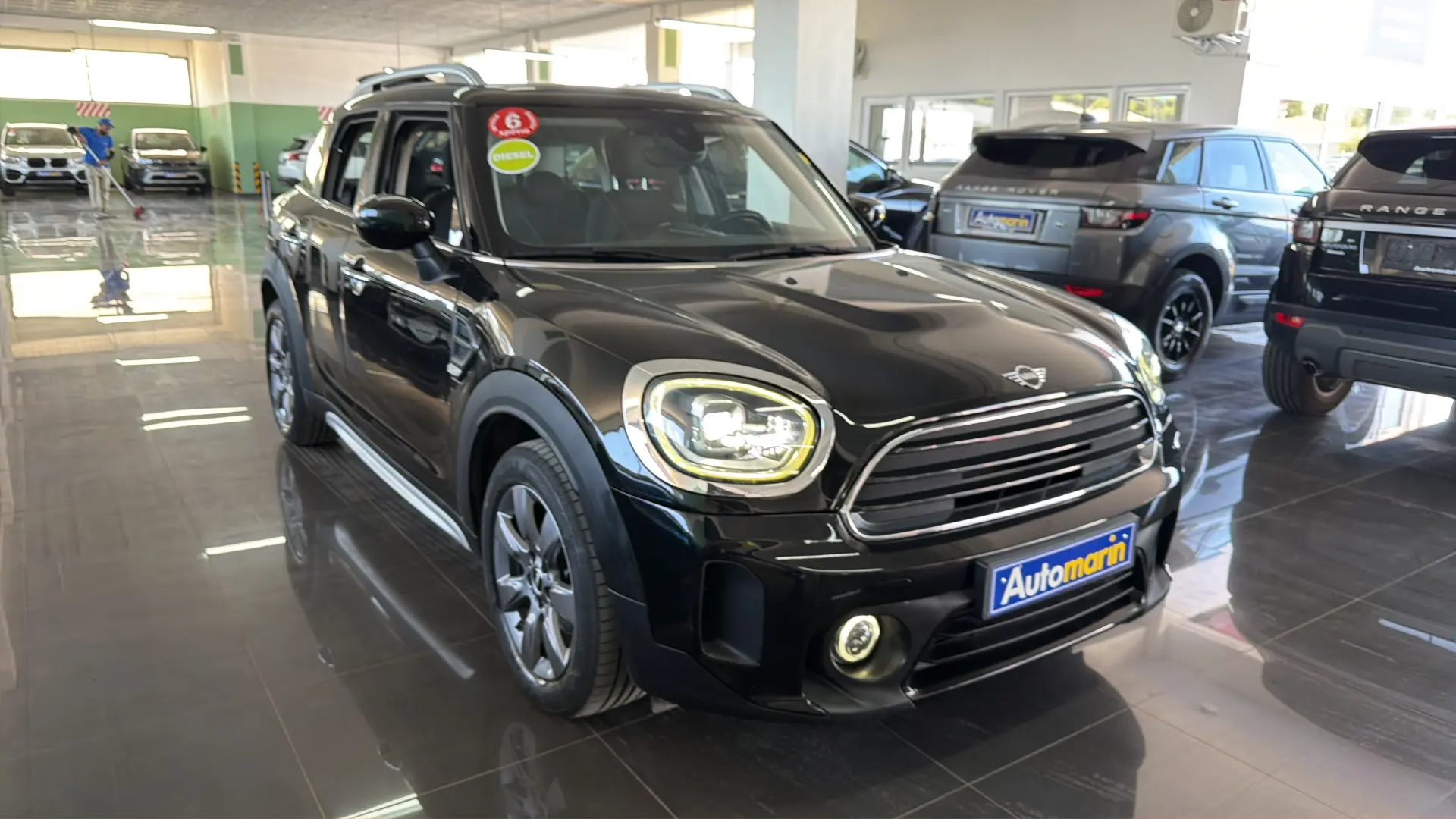 View 3 - Mini Countryman - 2022