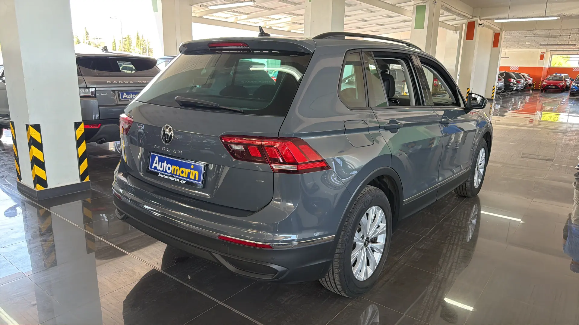 View 4 - Volkswagen Tiguan - 2022