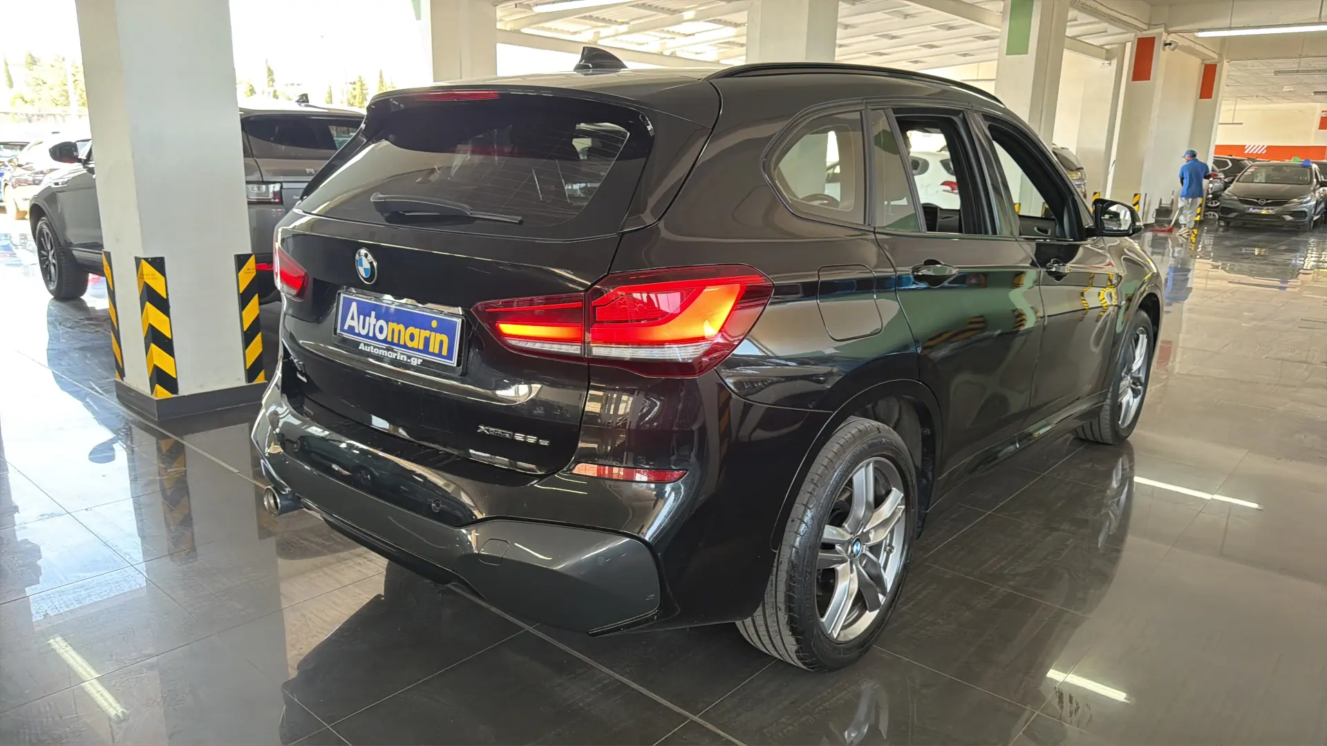 View 4 - BMW X1 - 2021