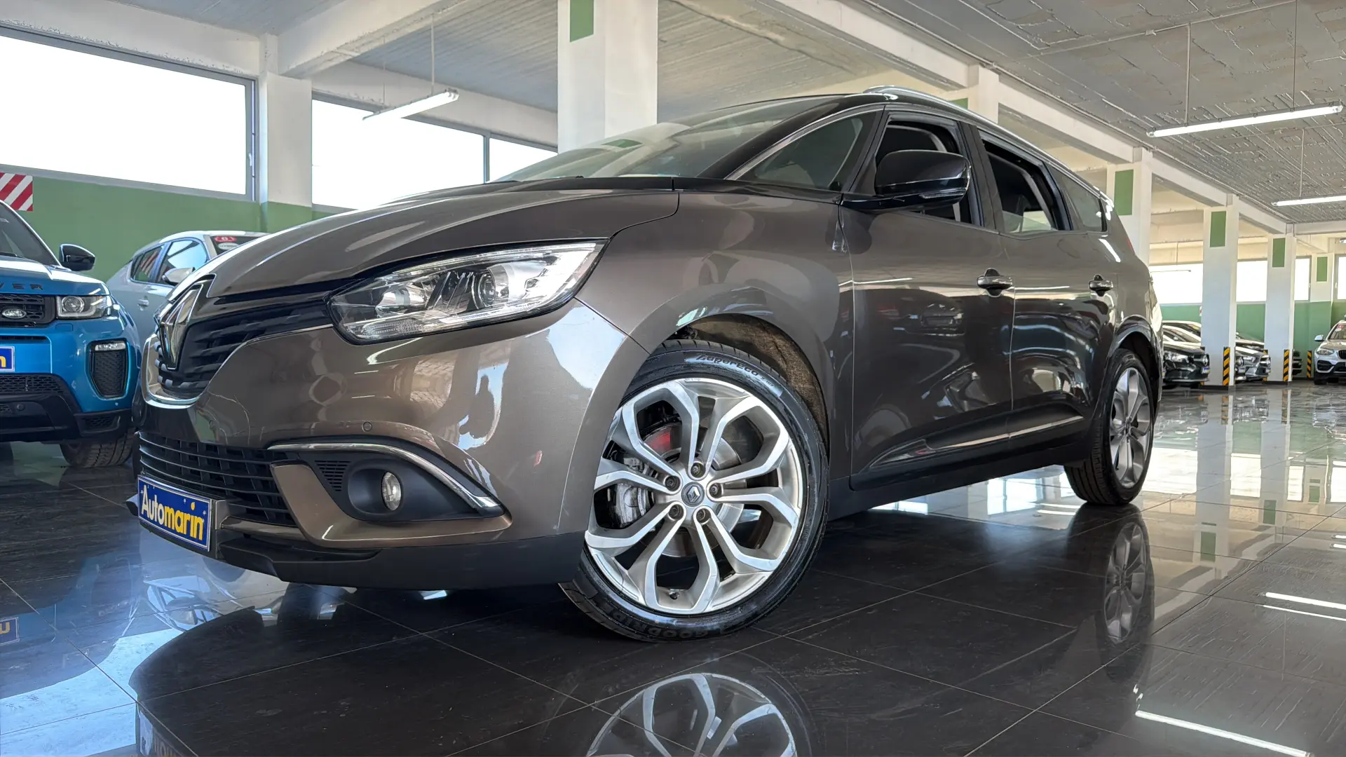 View 1 - Renault Grand Scenic - 2020