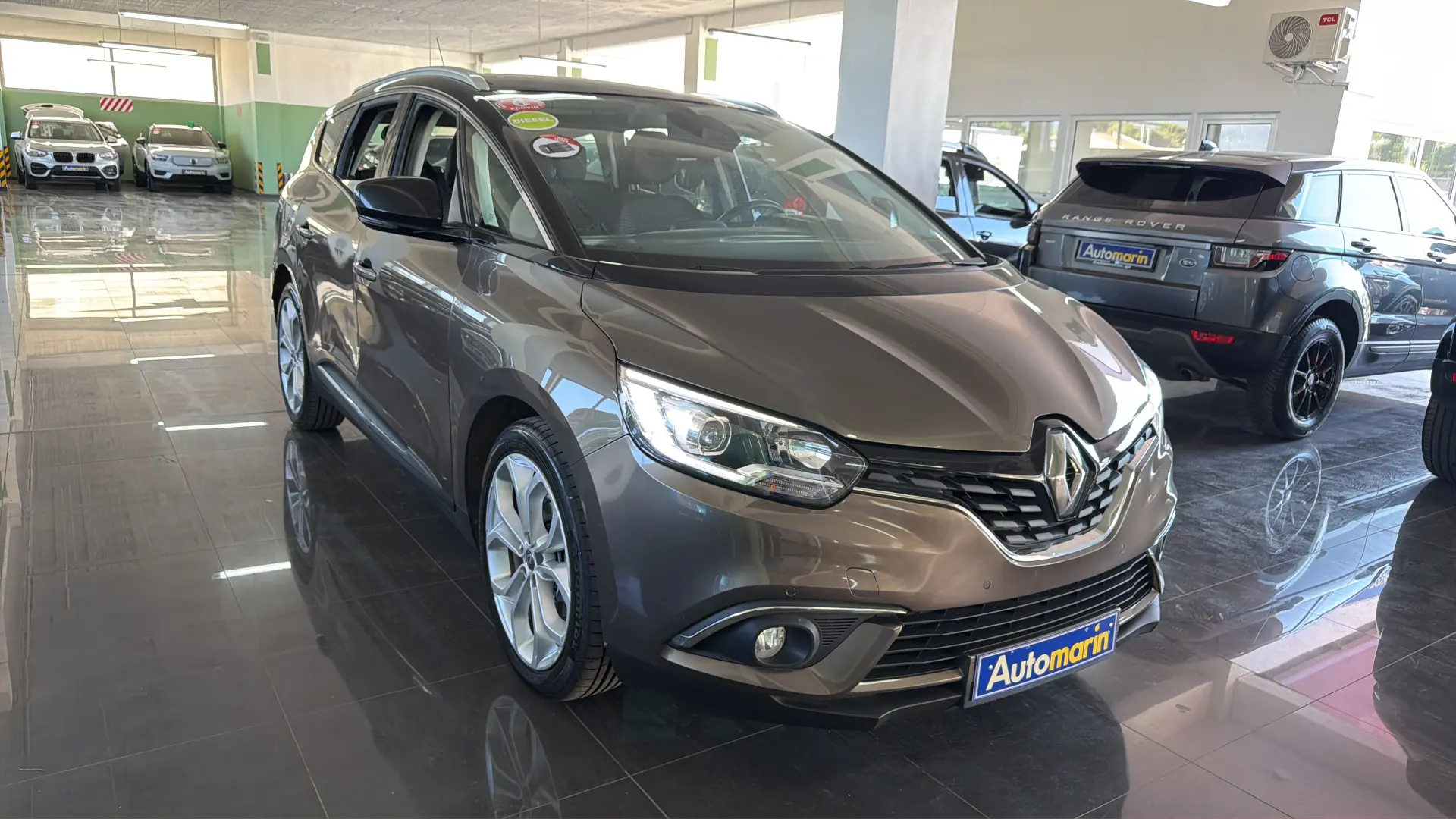 View 3 - Renault Grand Scenic - 2020