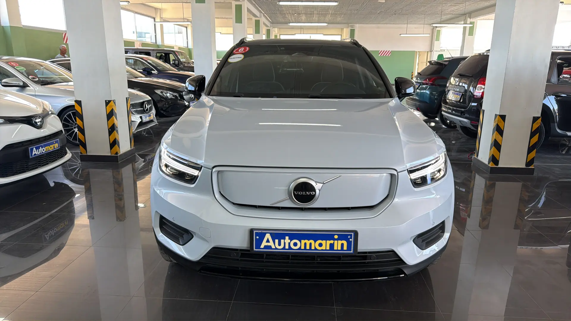 View 2 - Volvo XC40 - 2022