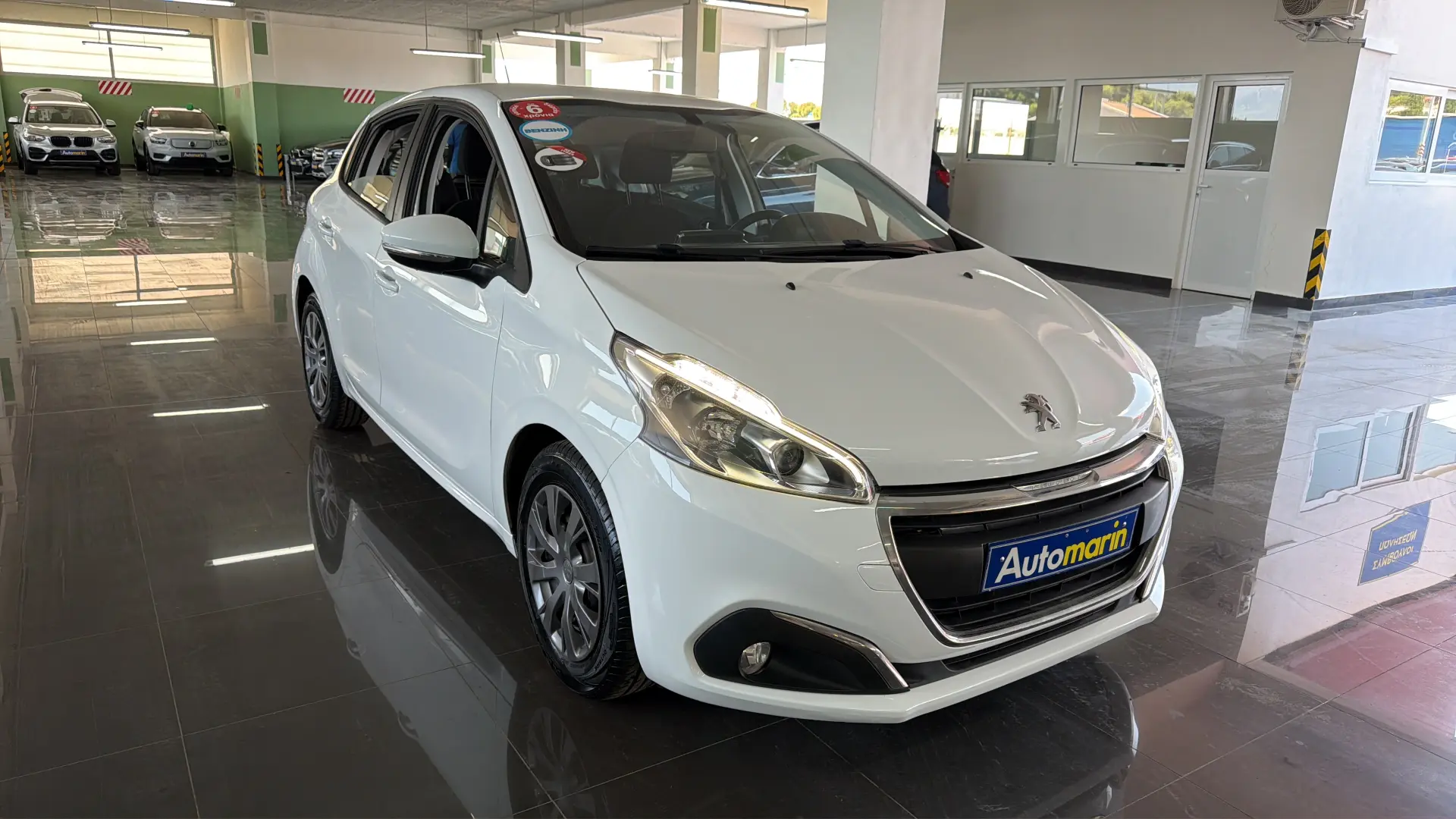 View 3 - Peugeot 208 - 2019