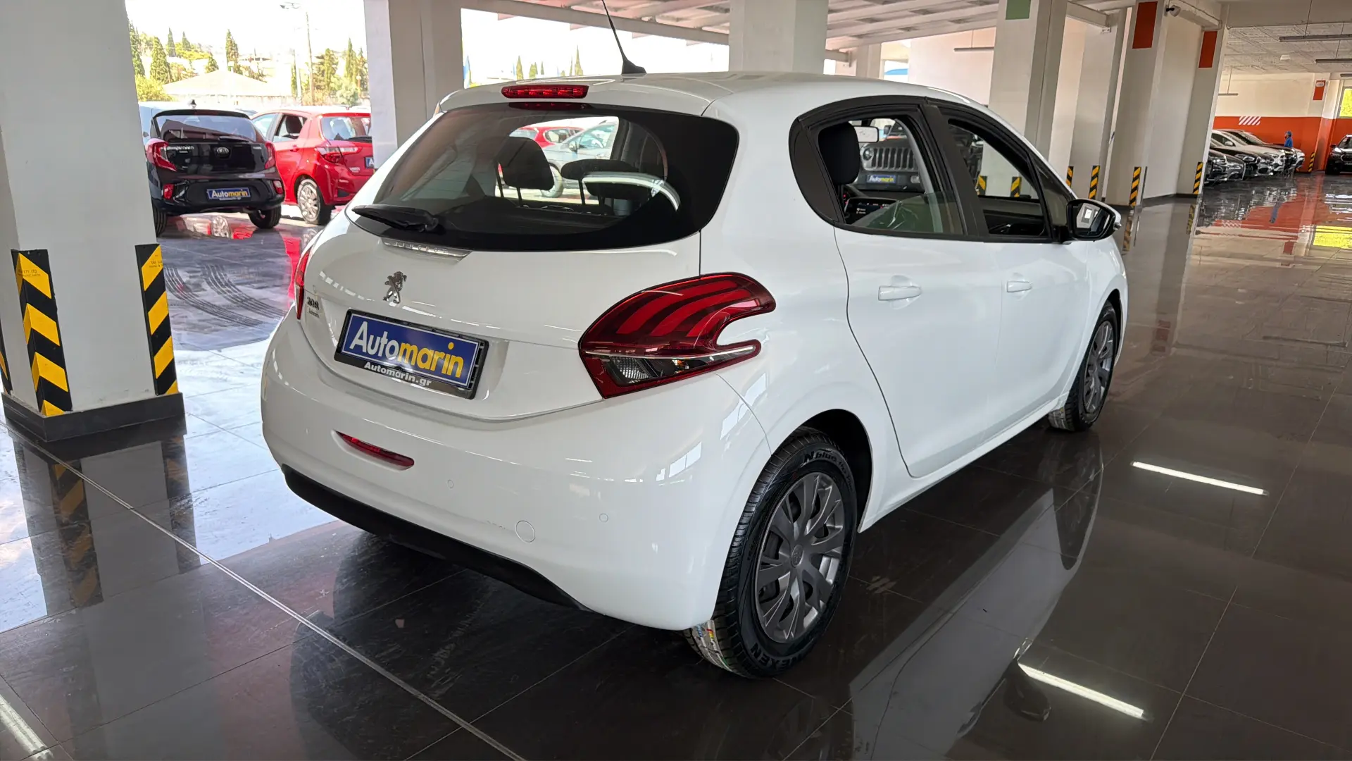 View 4 - Peugeot 208 - 2019