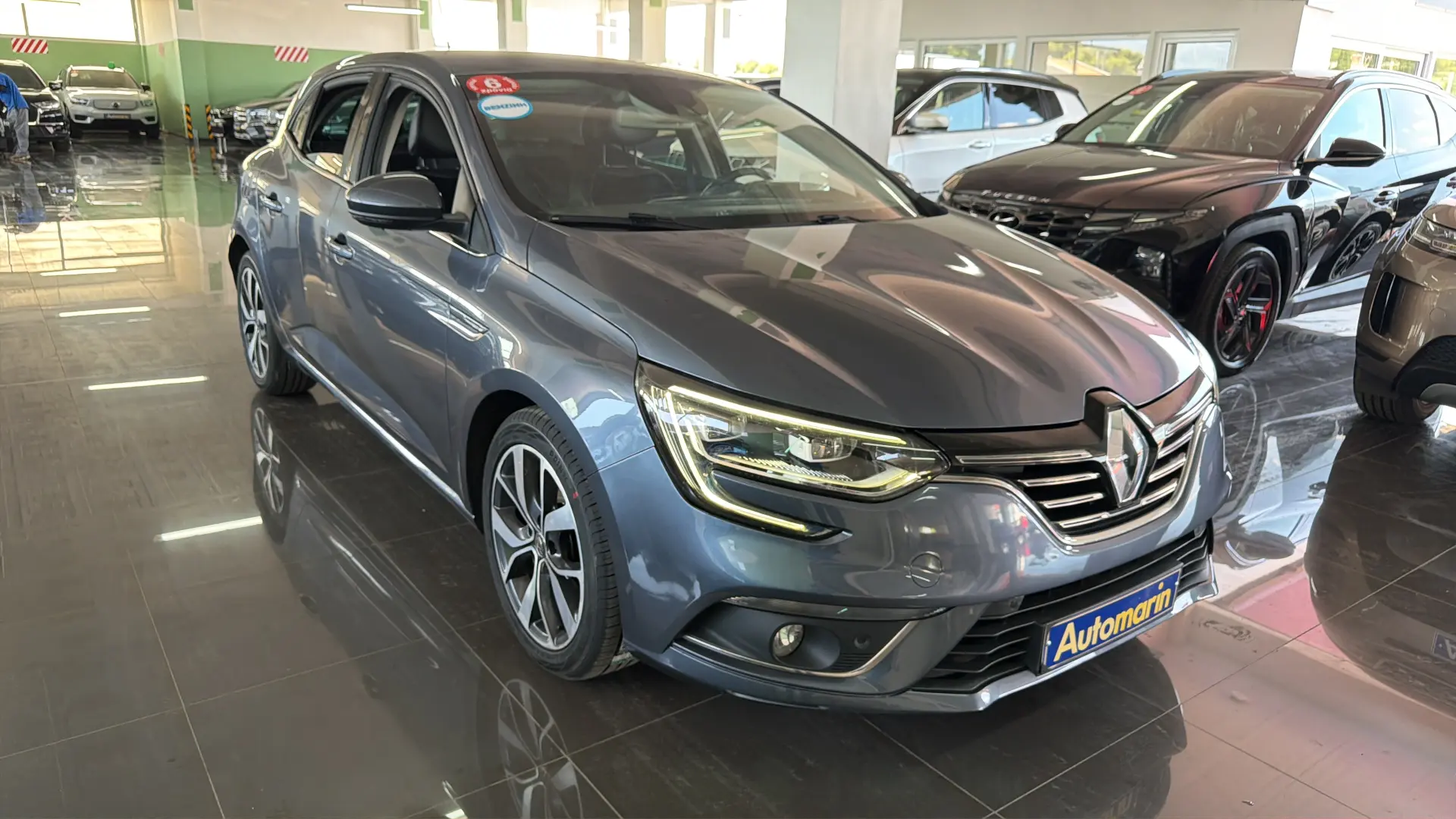 View 3 - Renault Megane - 2017