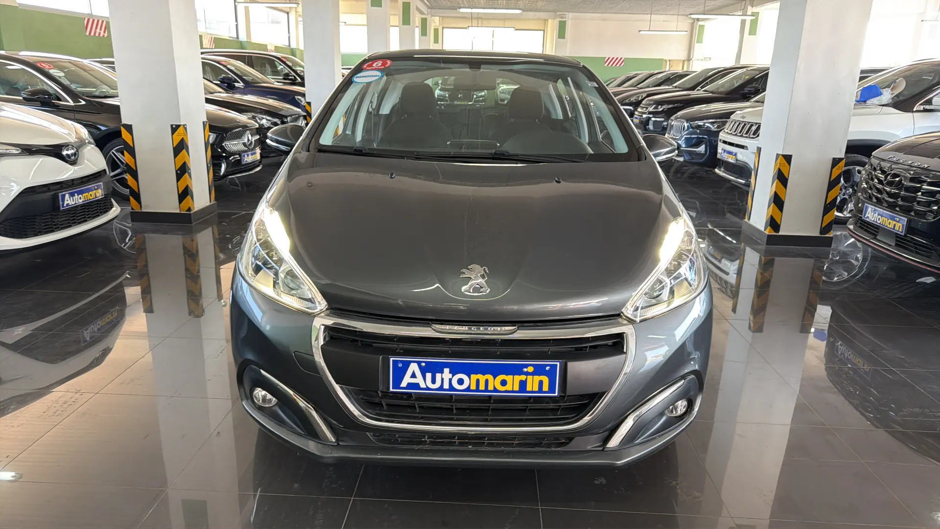 View 2 - Peugeot 208 - 2016