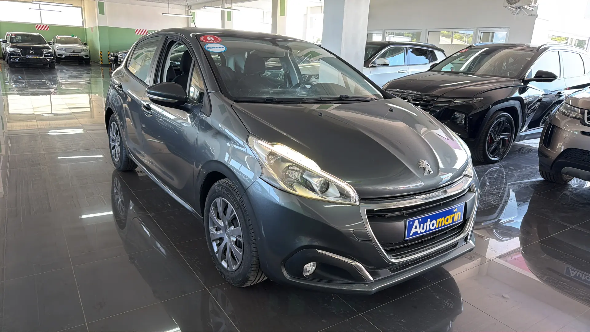 View 3 - Peugeot 208 - 2016