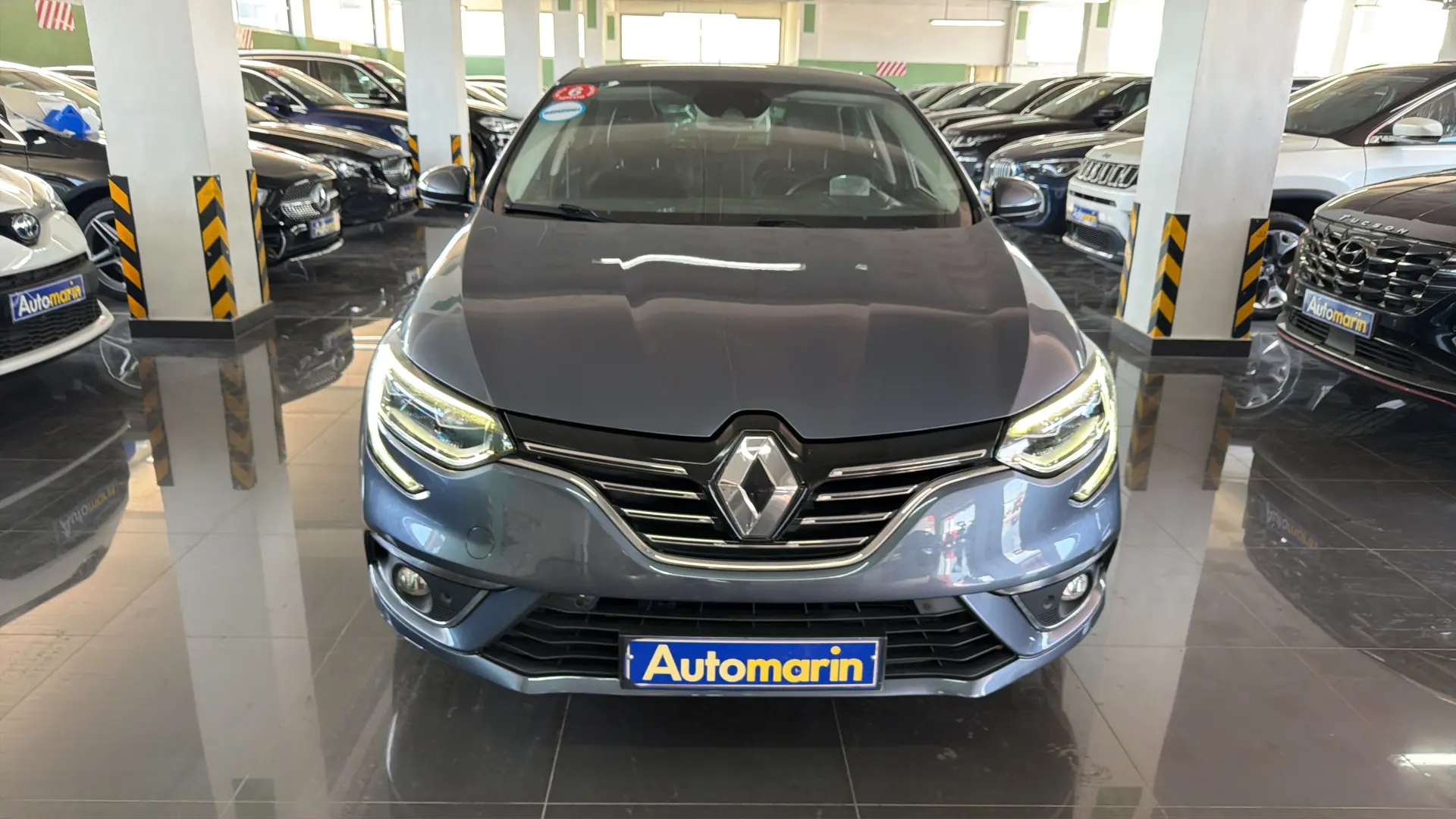 View 2 - Renault Megane - 2017