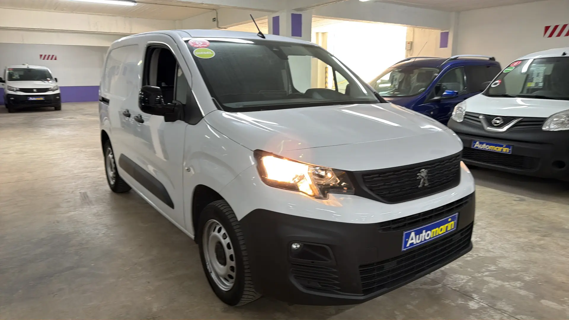 View 3 - Peugeot Partner - 2022