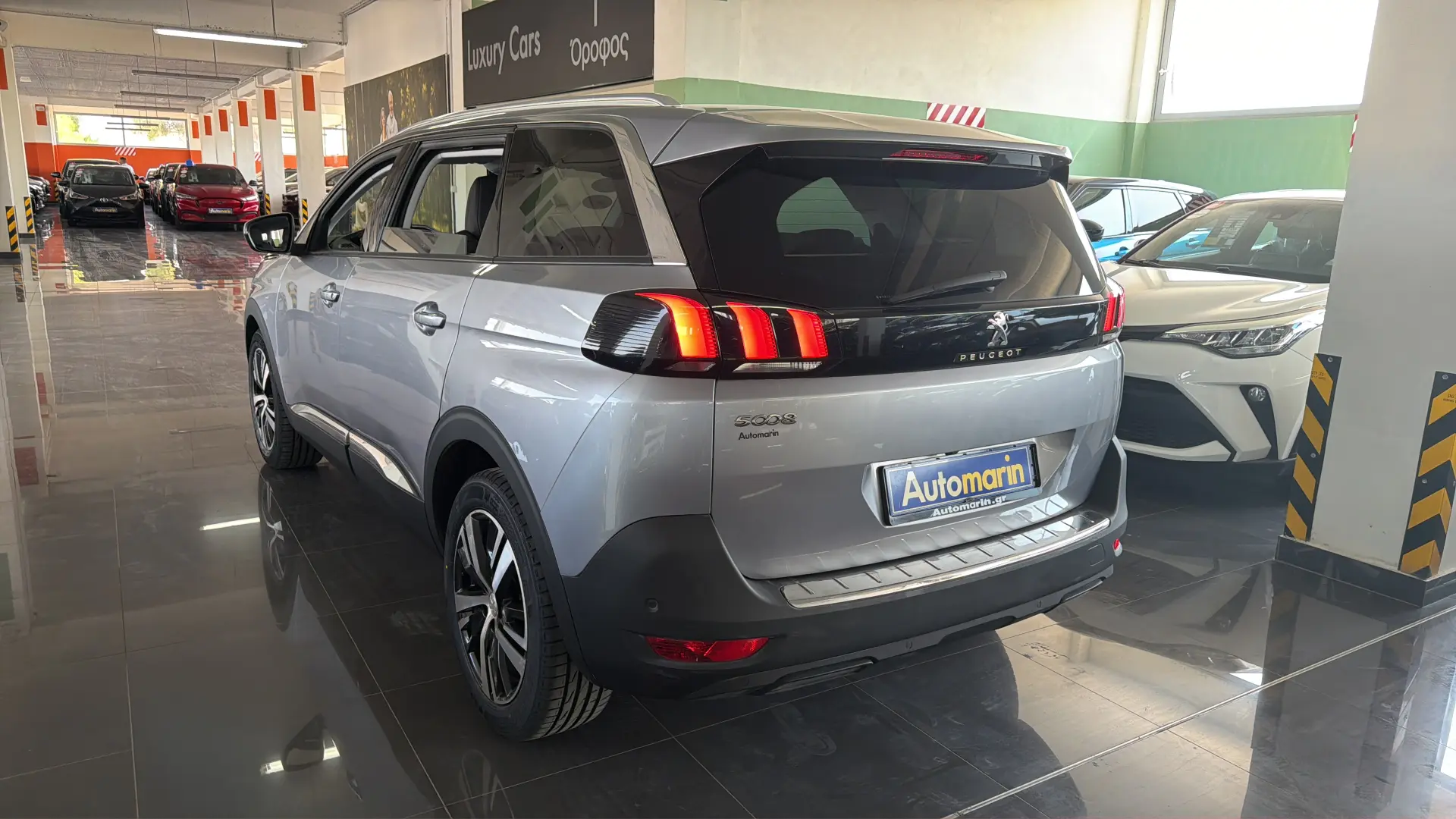 View 5 - Peugeot 5008 - 2020