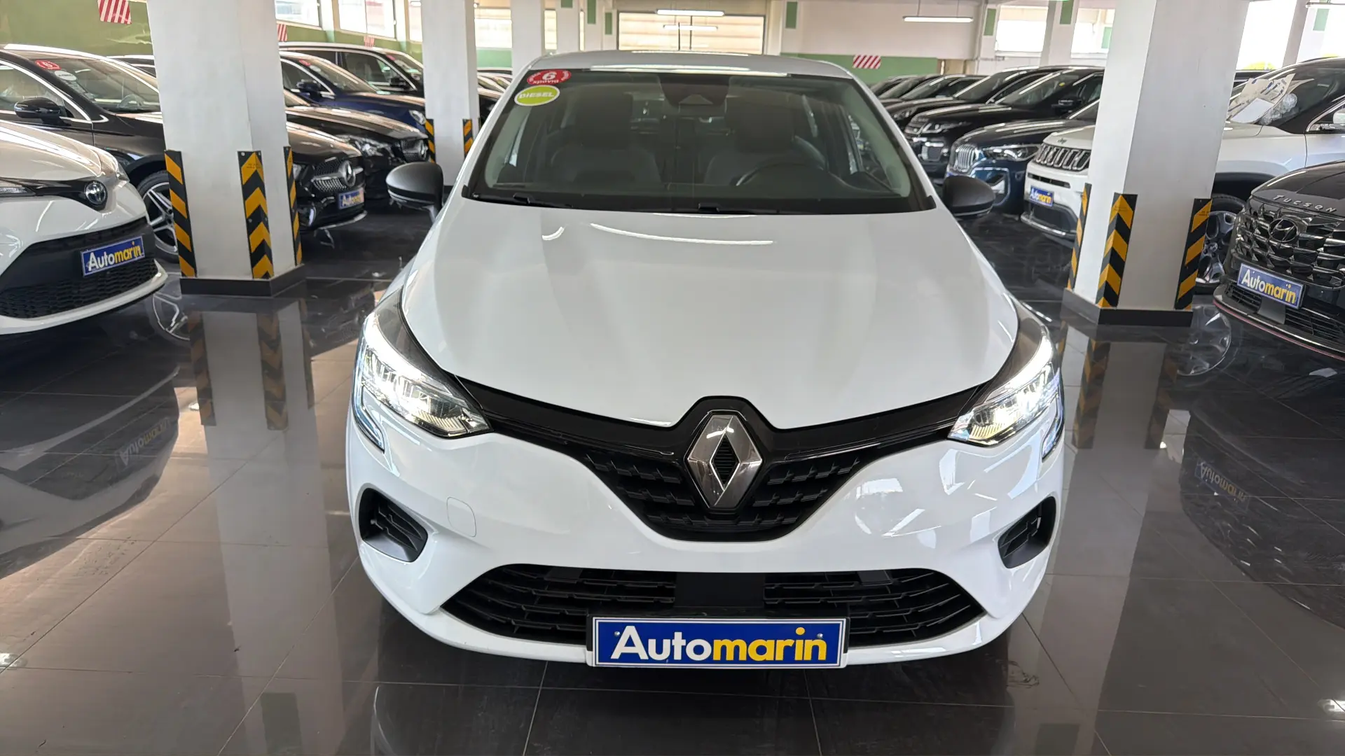 View 2 - Renault Clio - 2022