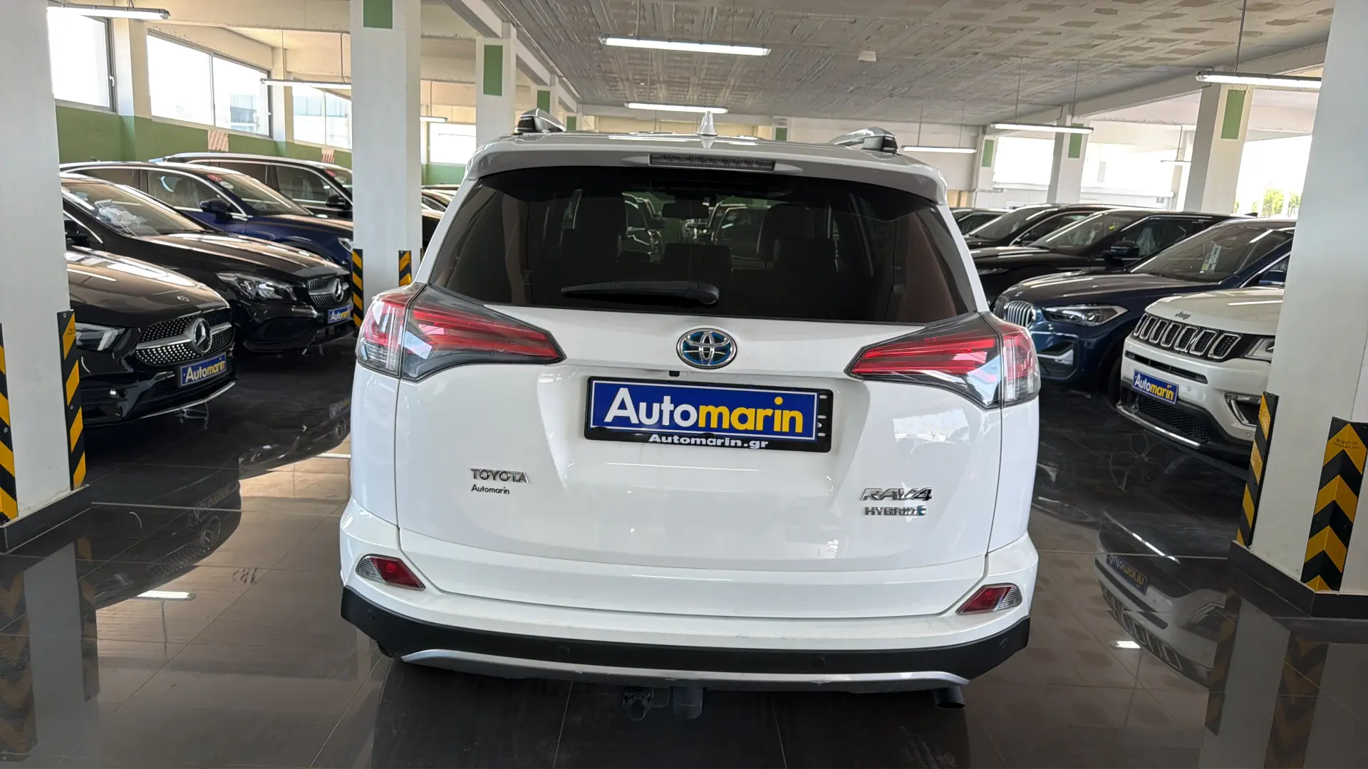 View 5 - Toyota RAV 4 - 2017